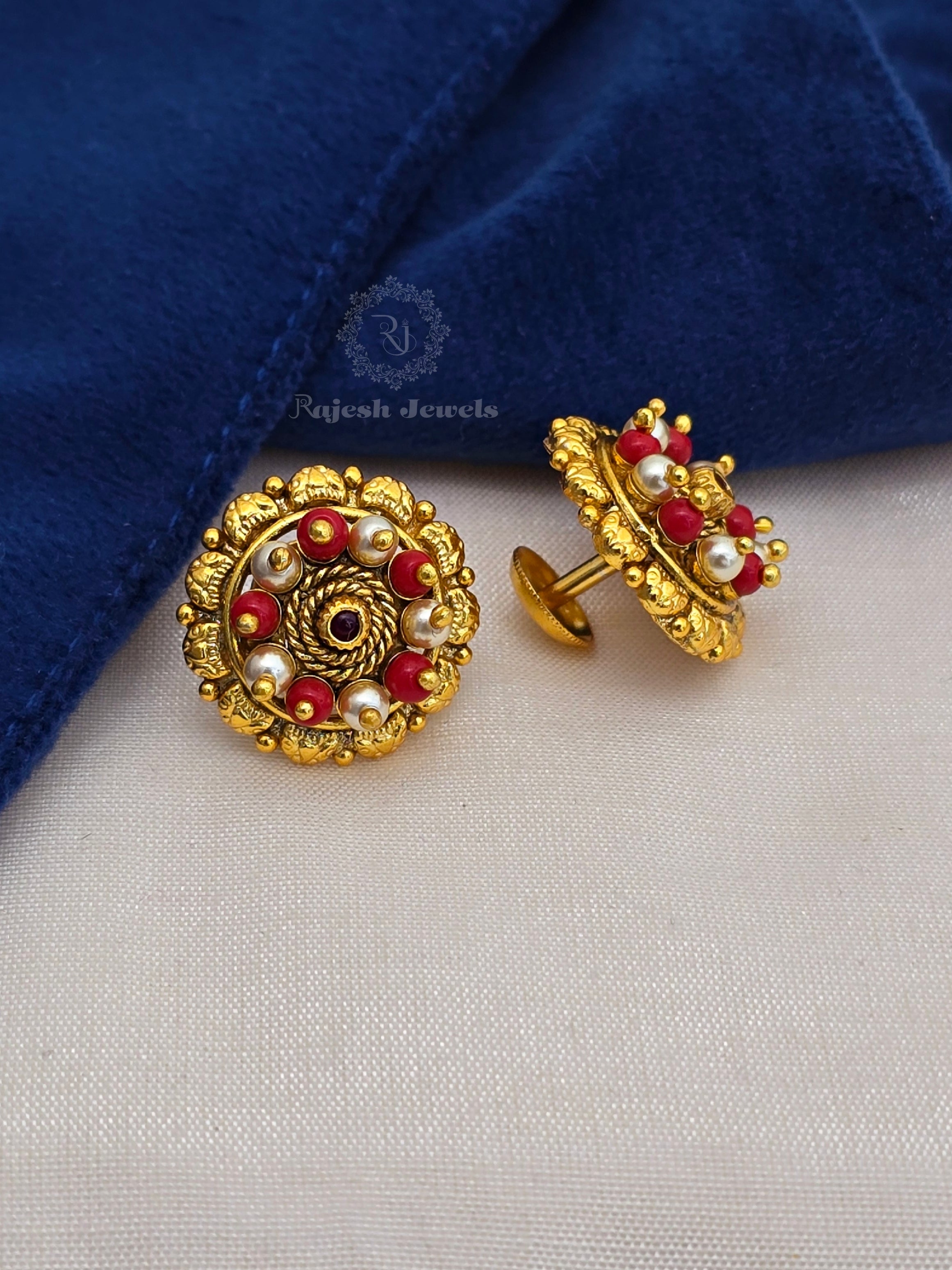 Coral Pearl Fusion South Screw Earrings