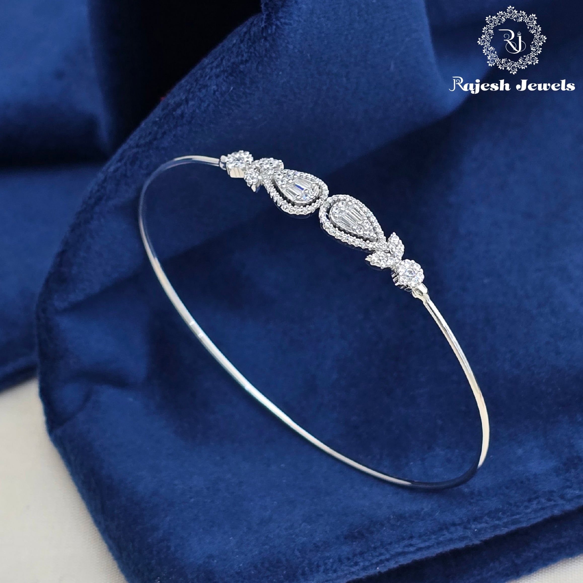 Adorable Cz Flexi Hand Kada