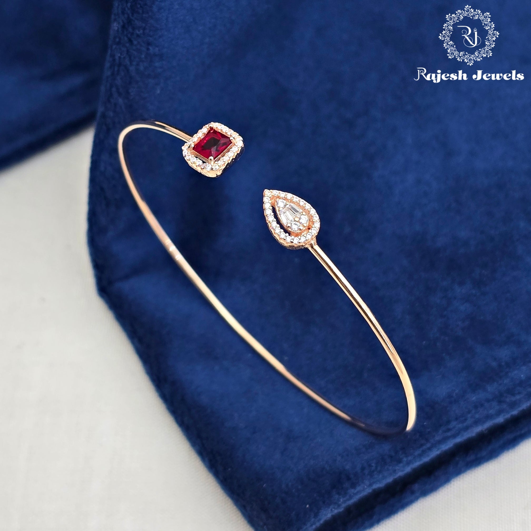 Radiant Sleek Flexi Hand Kada