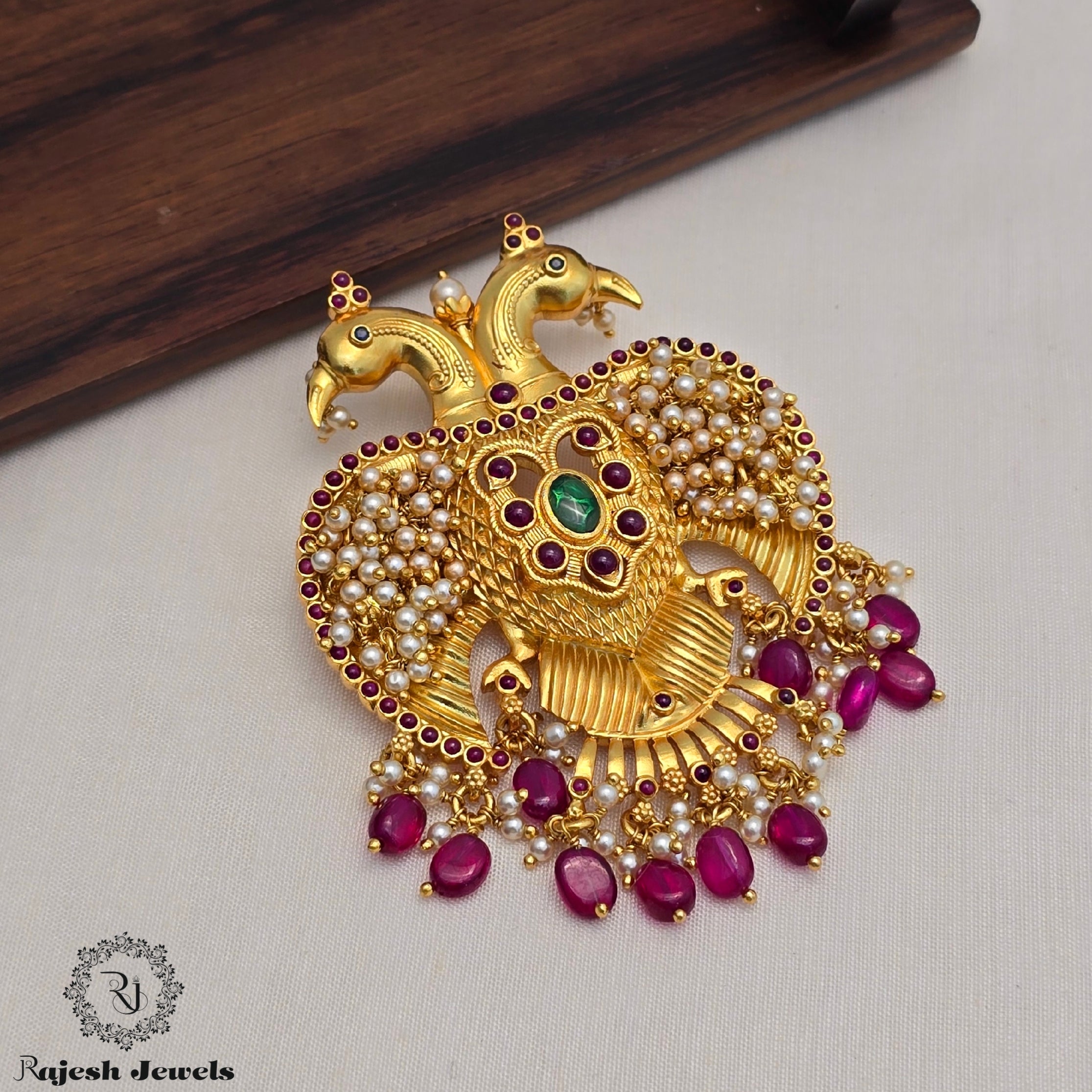 Mesmerizing Gandaberunda Pendant