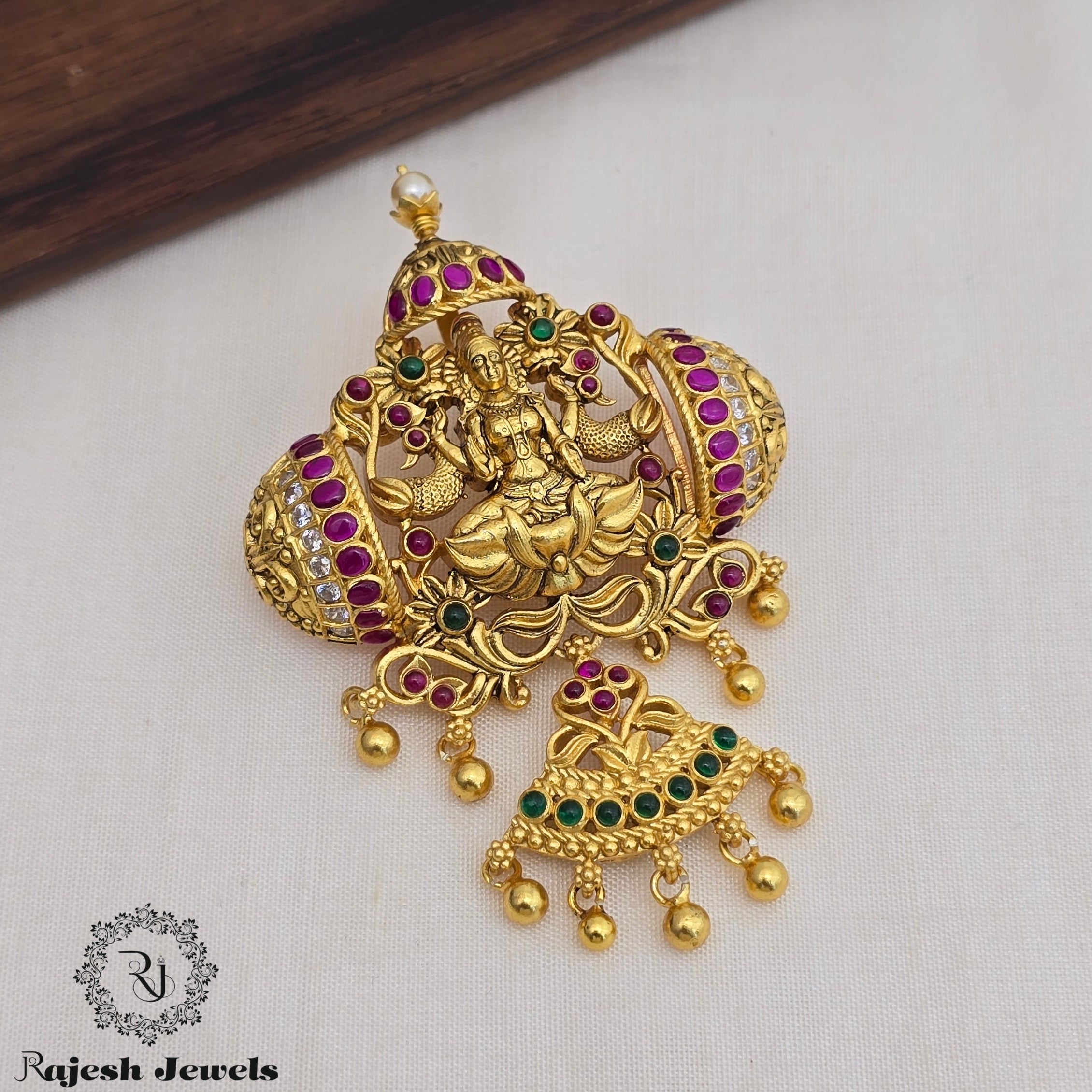 Luxurious Kemp Laxmi Gold Plated Pendant