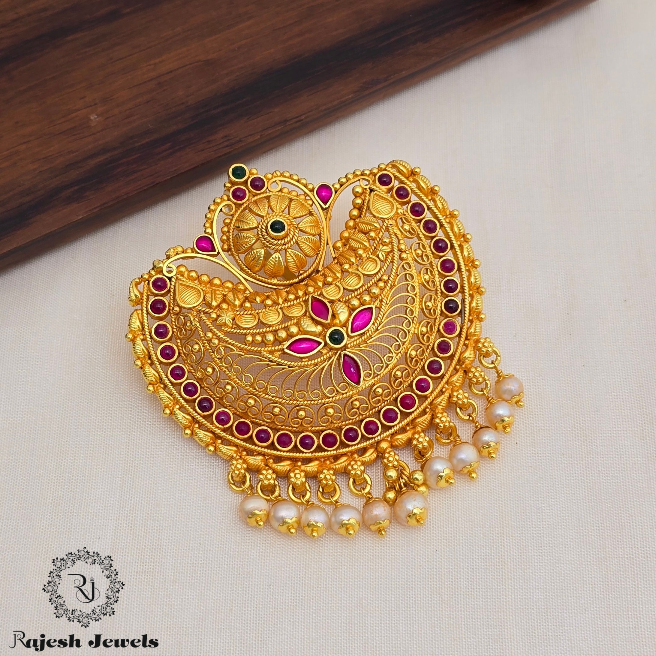 Elegant Silver Gold Polished Pendant