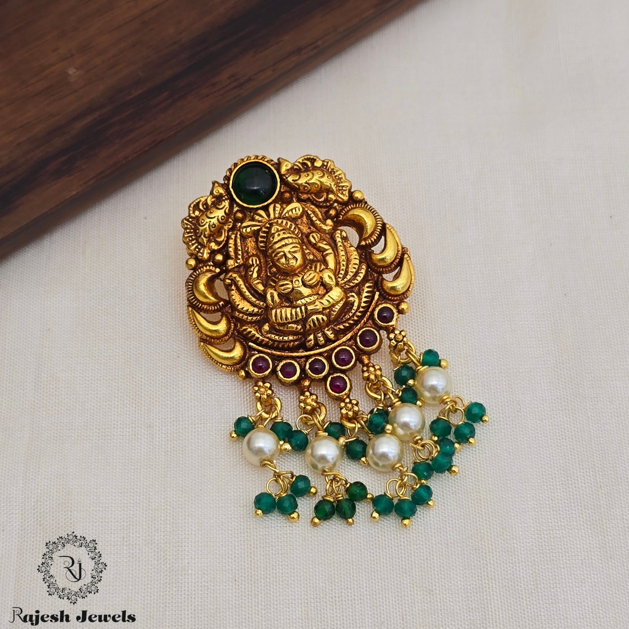 Artistic Traditional Green Drops Silver Pendant