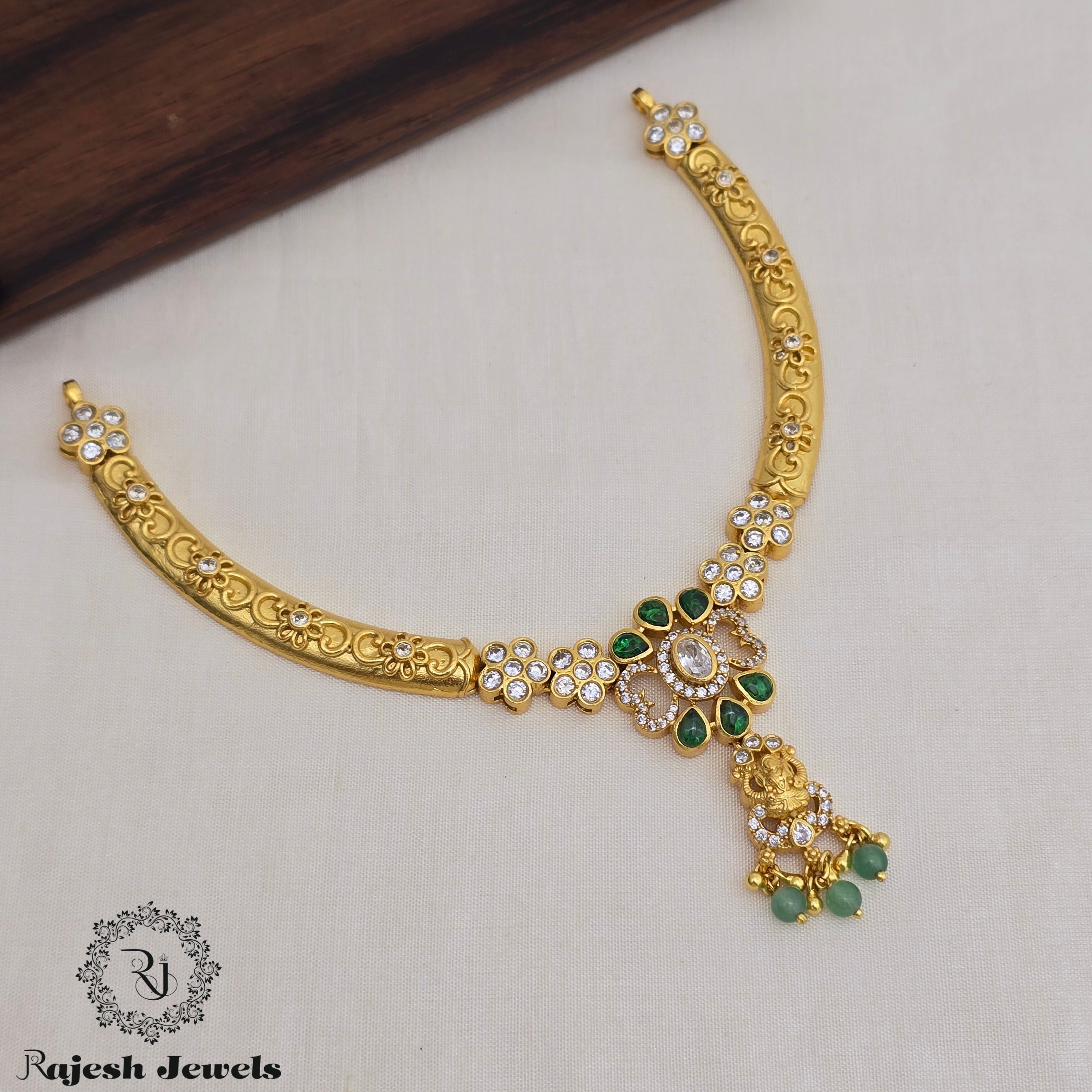 Beautiful Halsi Necklace