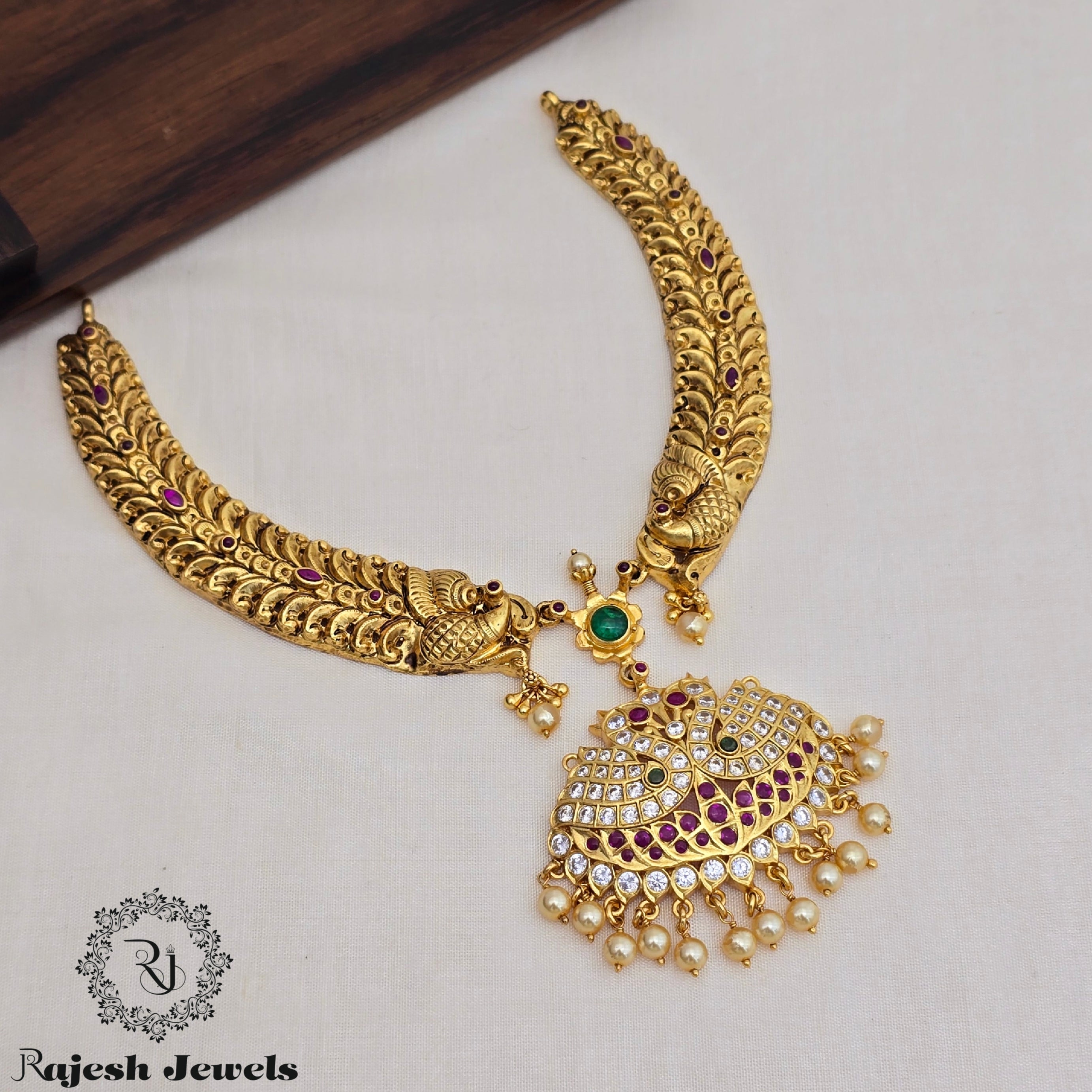 Stunning Peacock Antique Finish Necklace