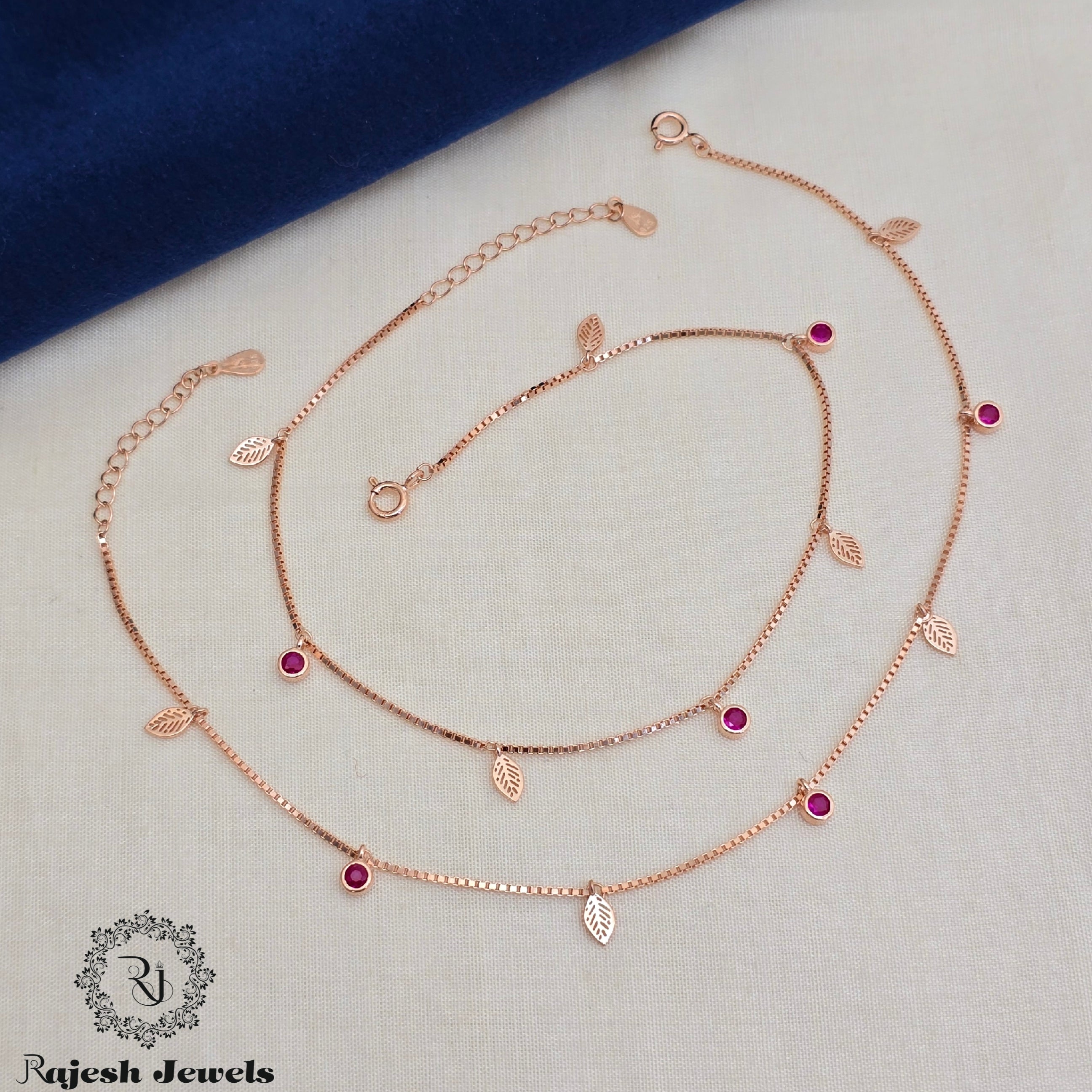 Enlightening Leaf Charm Rosegold Sleek Anklets