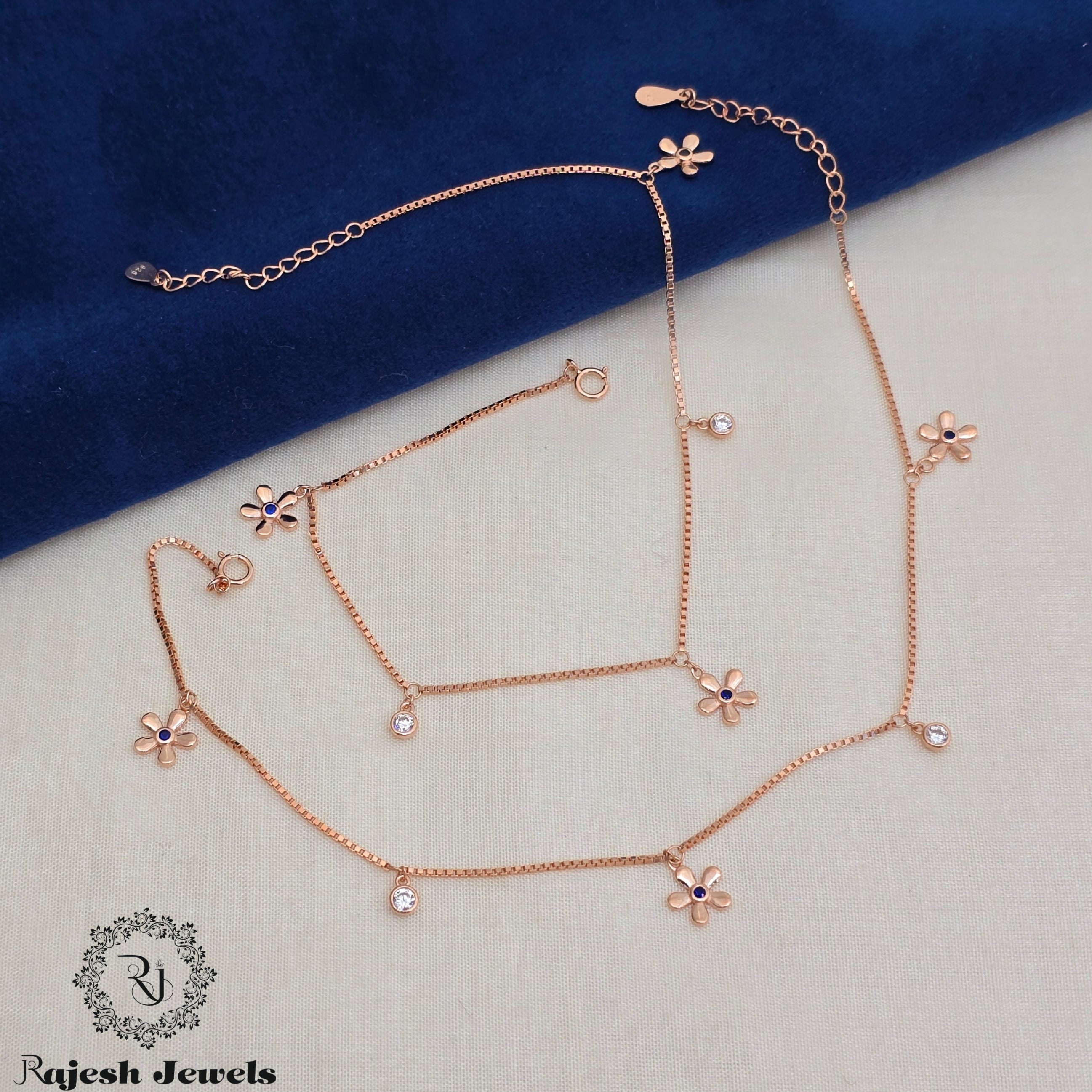 Fabulous Floral Cz Silver Sleek Anklet