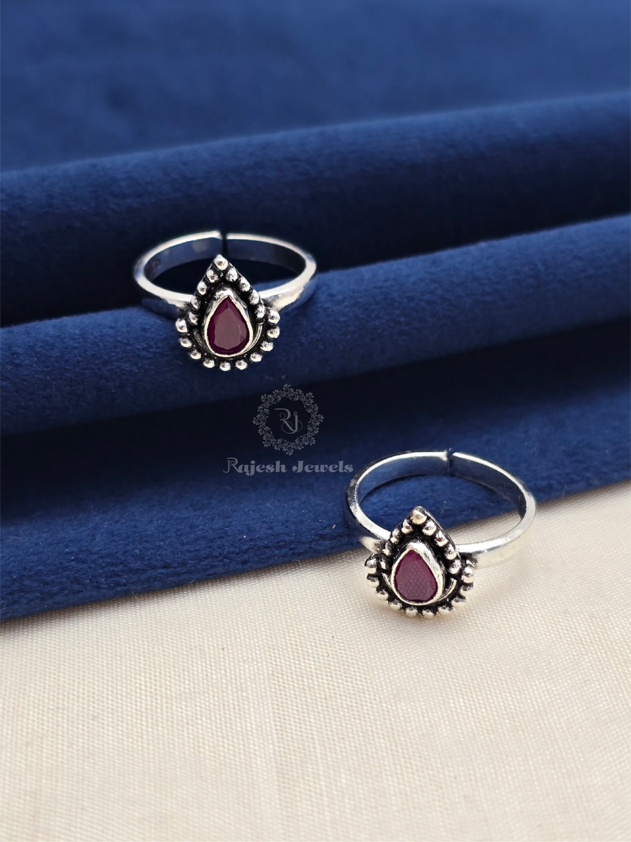 Magnificent Maroon Cutsone Toerings