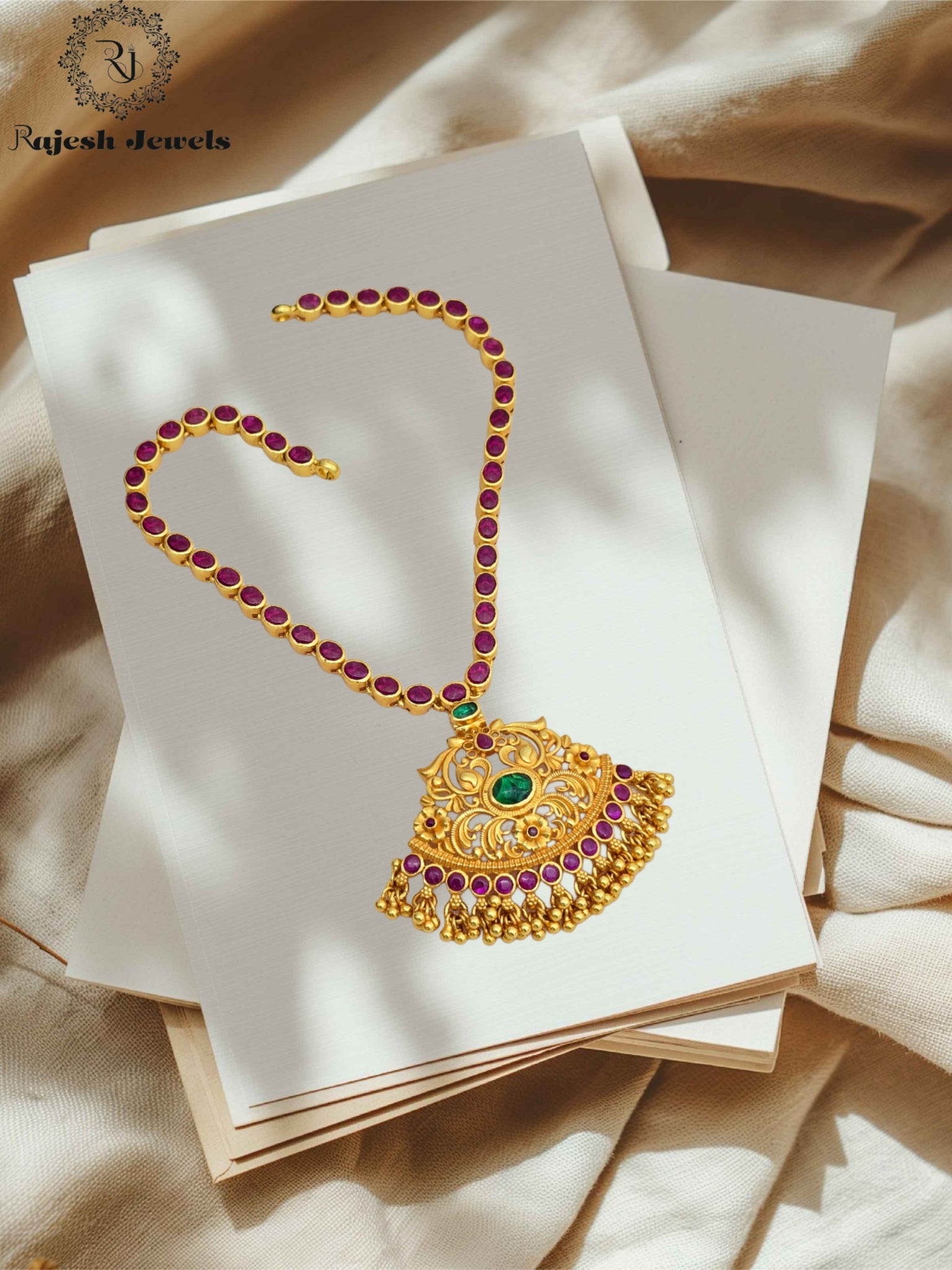 Elegant Kemp Stone Silver Gold Plated Necklace