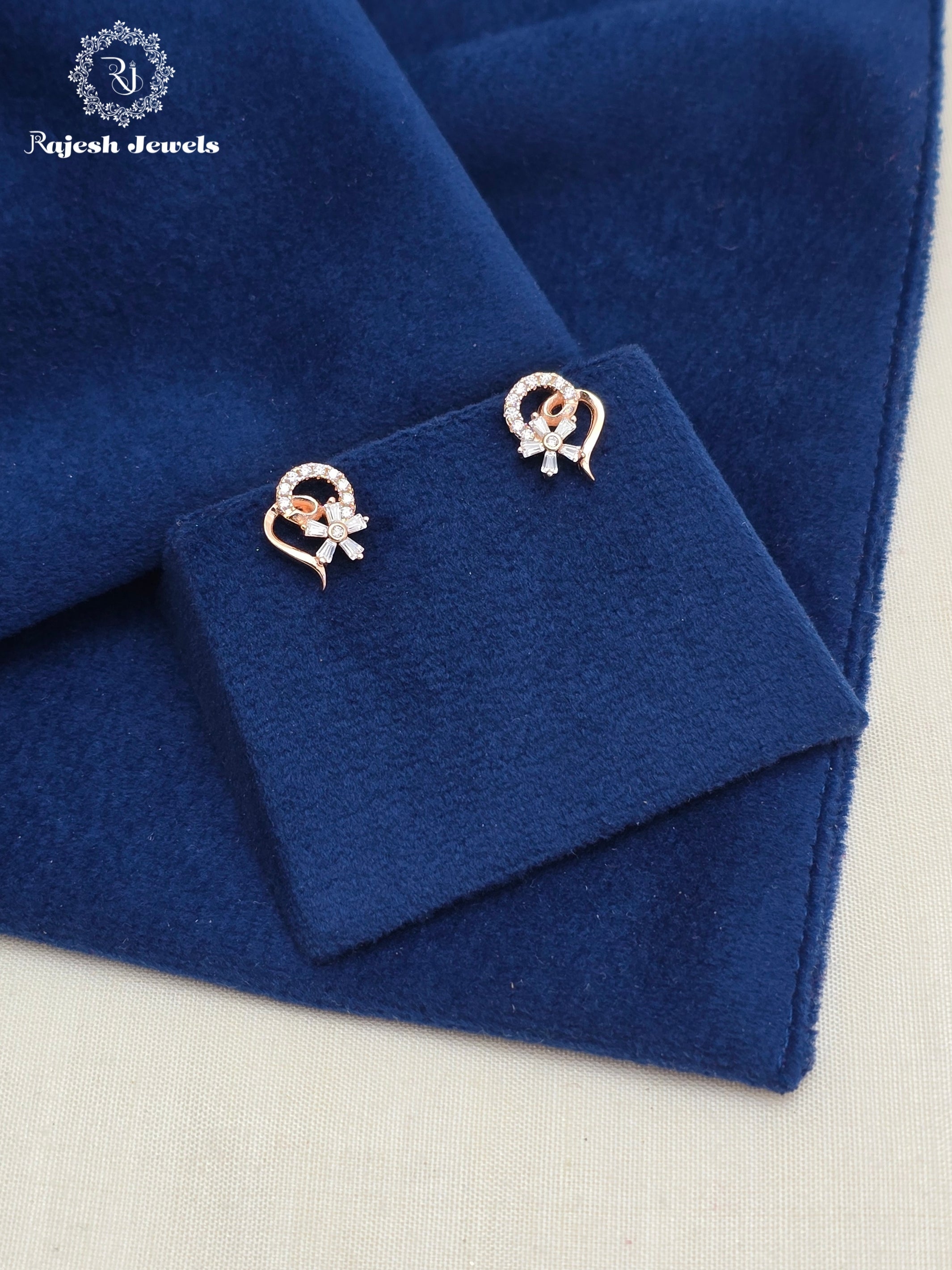 Fabulous Minimalistic Rosegold Stud Earrings