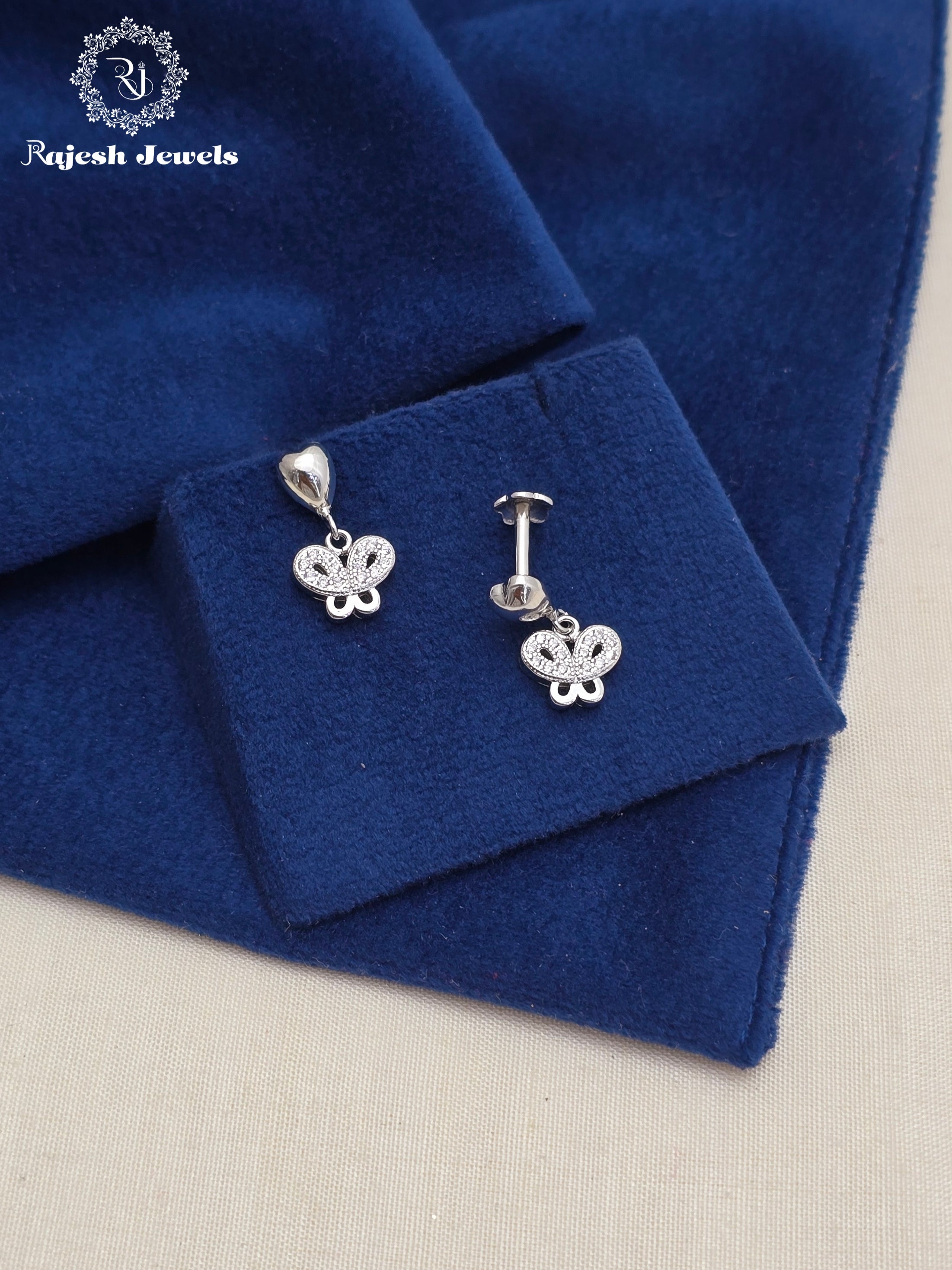 Exquisite Minimalistic Hanging Earrings