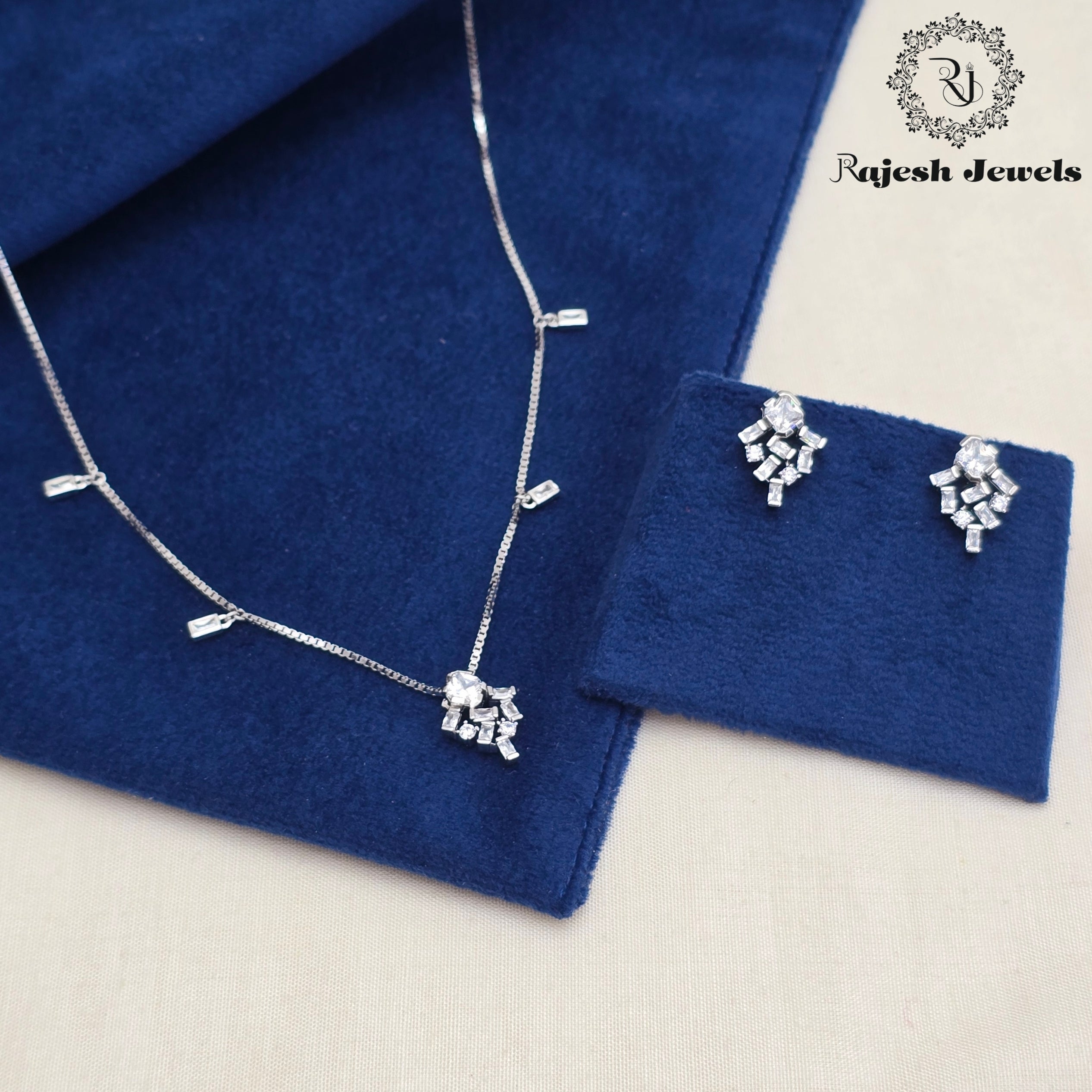 Wondrous Drops Cz Neckpiece With Earrings