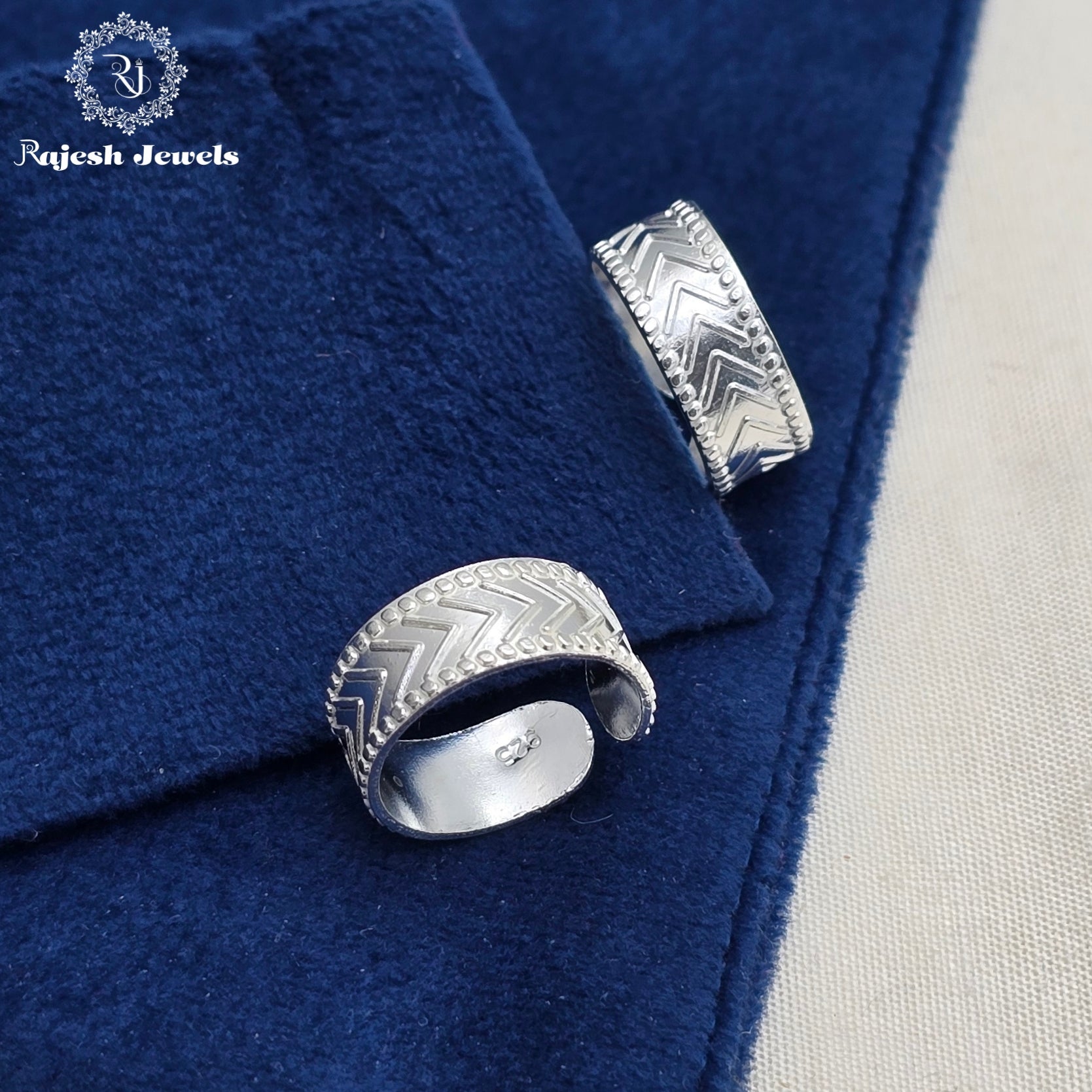 Vibrant Silver Dailywear Toerings