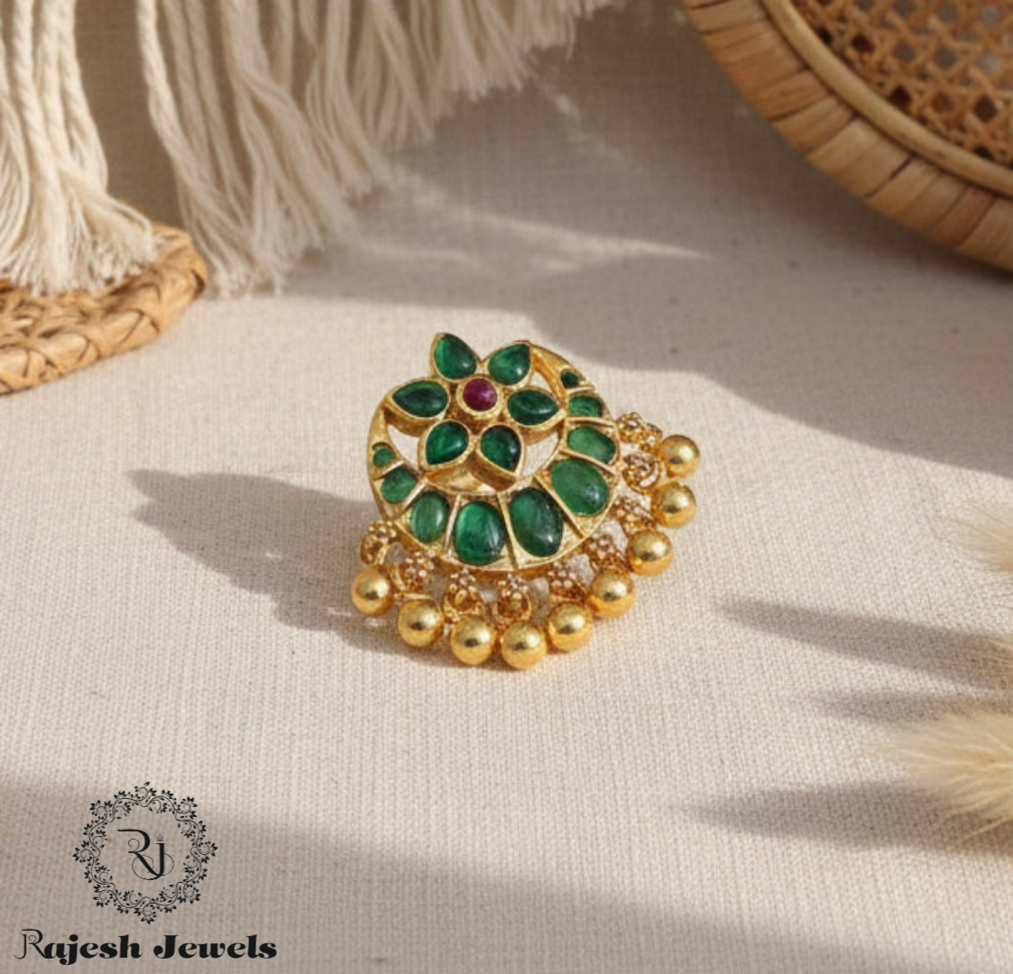 Graceful Green Gold Plated Pendant