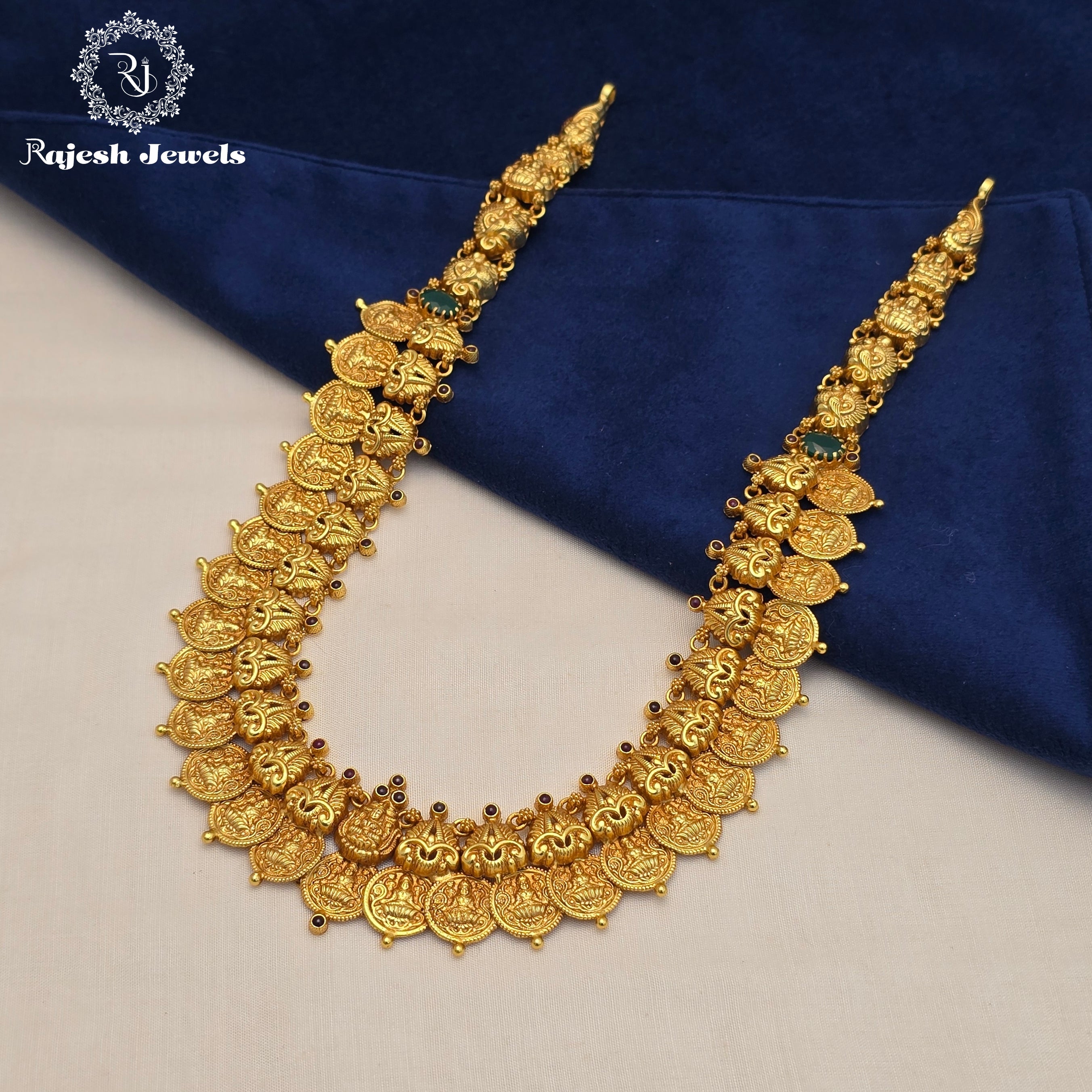 Attractive Lakshmi Kasu Haram