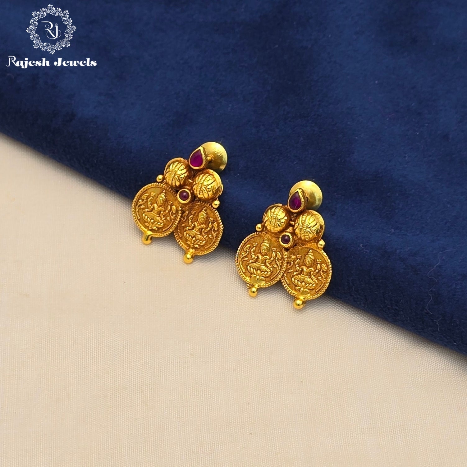 Vibrant Lakshmi Kasu Necklace & Matching Earrings