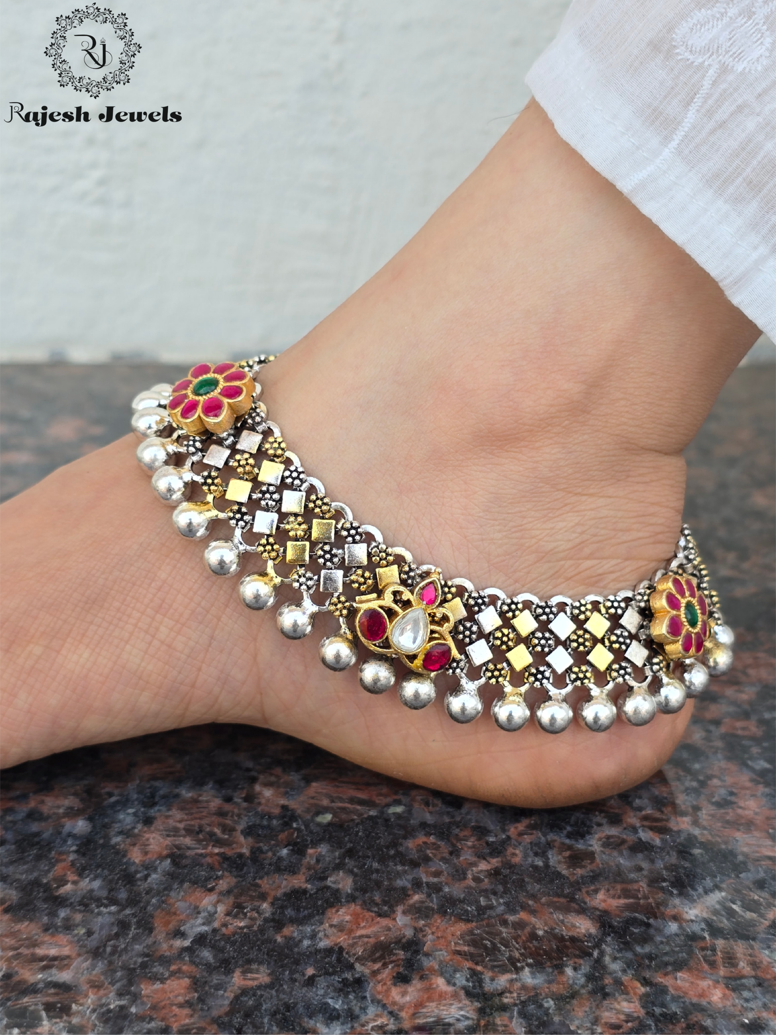 Amazing Dual Tone Kundan Anklet