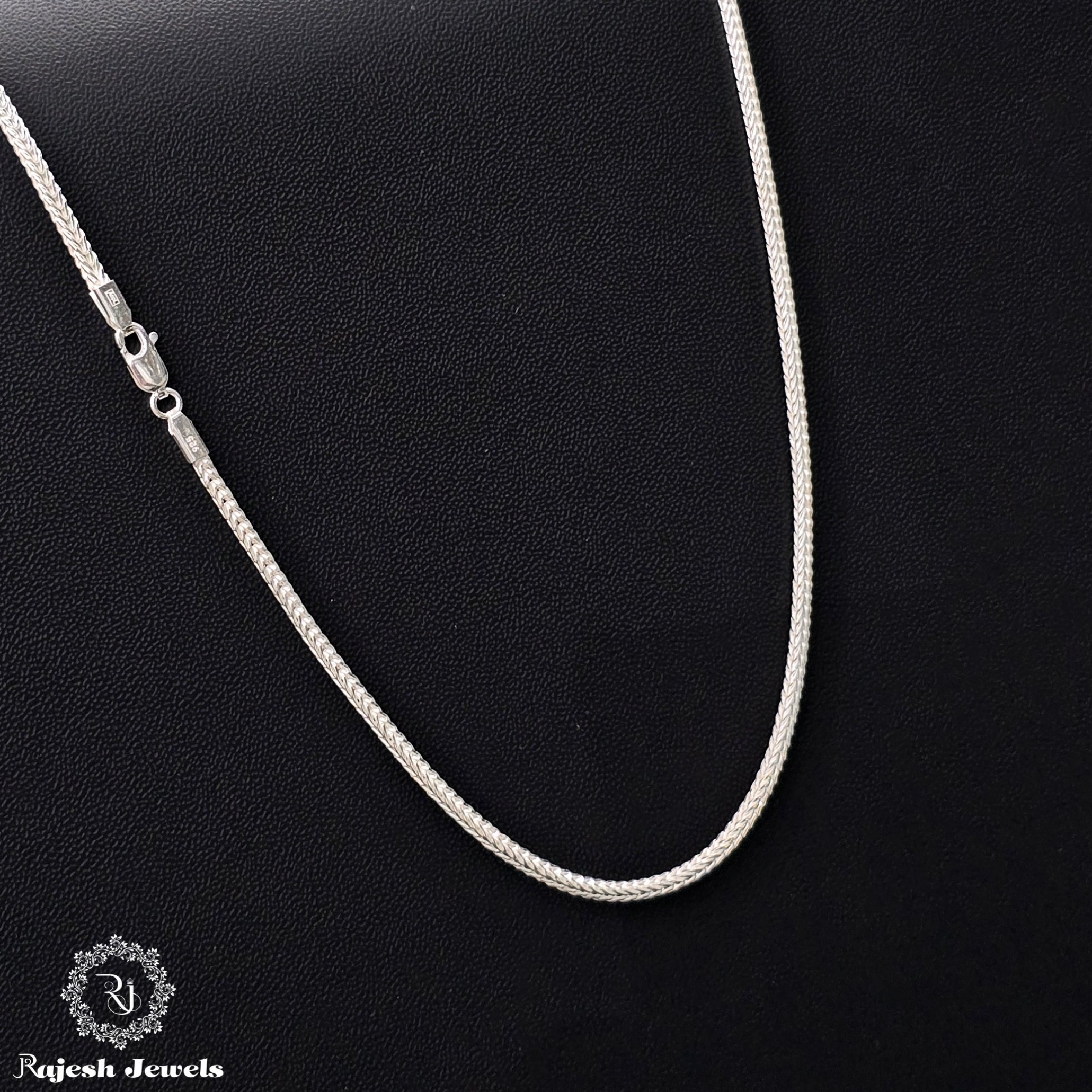 Vibrant Smooth Finish Sterling Silver Neckchain