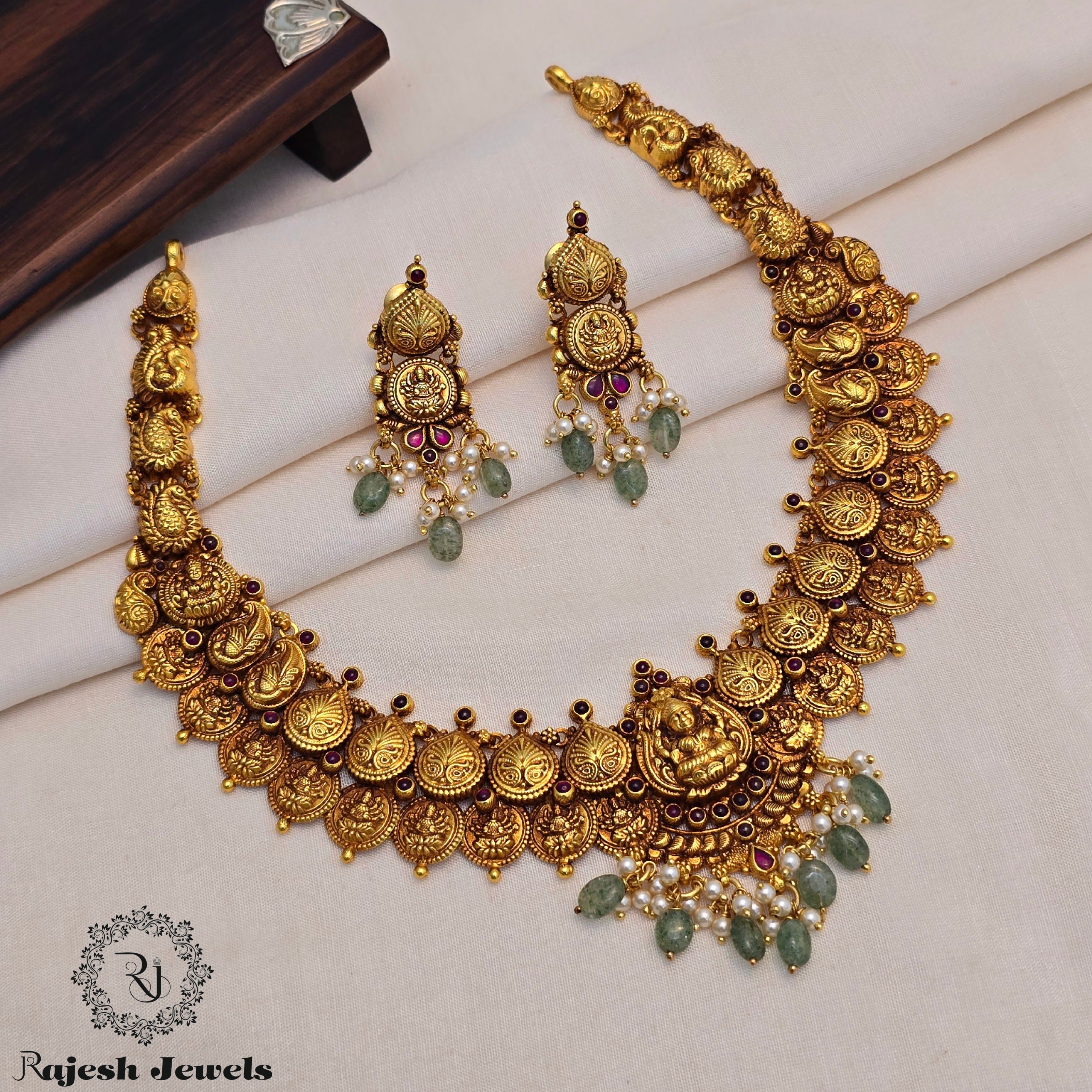 Amazing Green Drops Silver Gold Polished Necklace