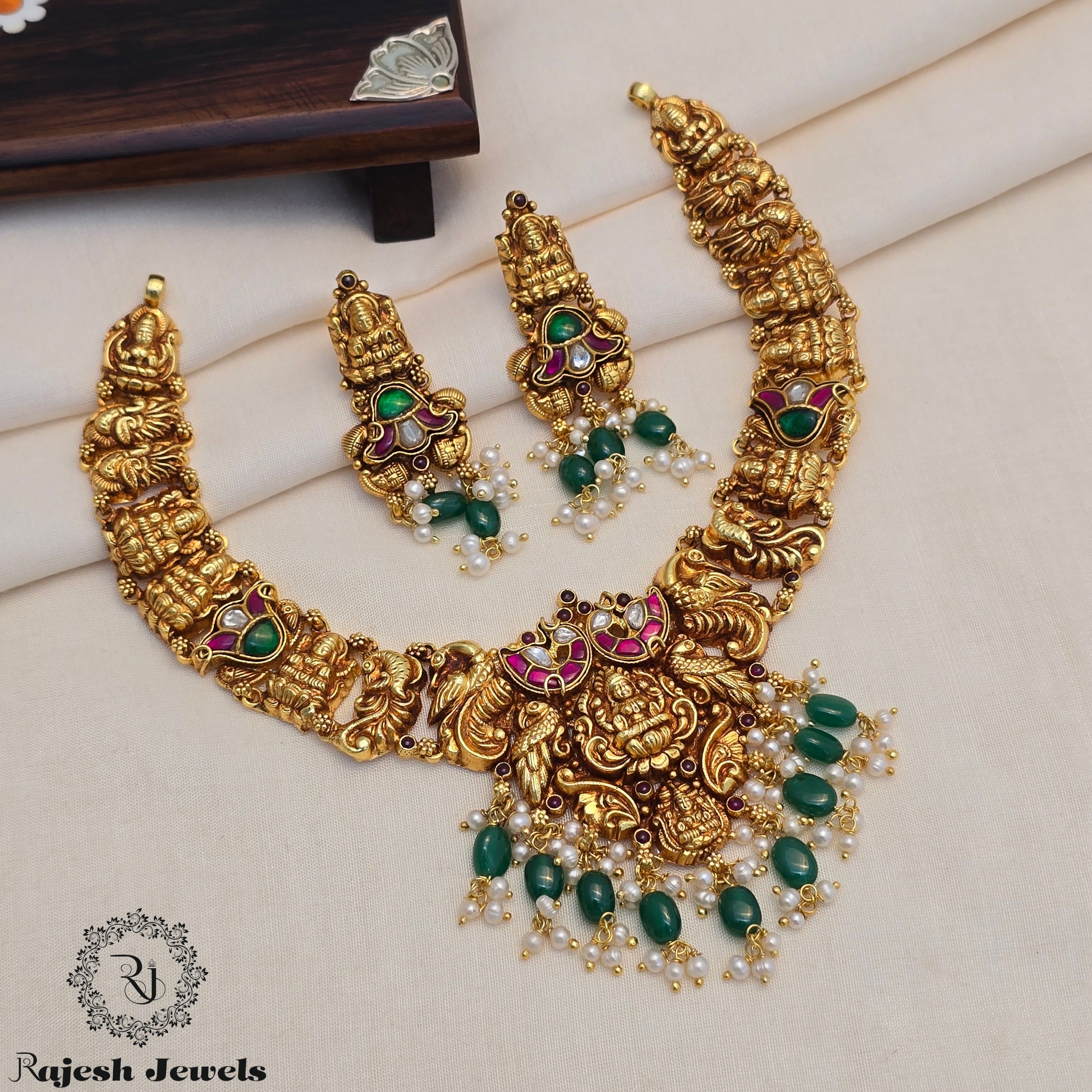 Magnificent Silver Gold Polished Necklace