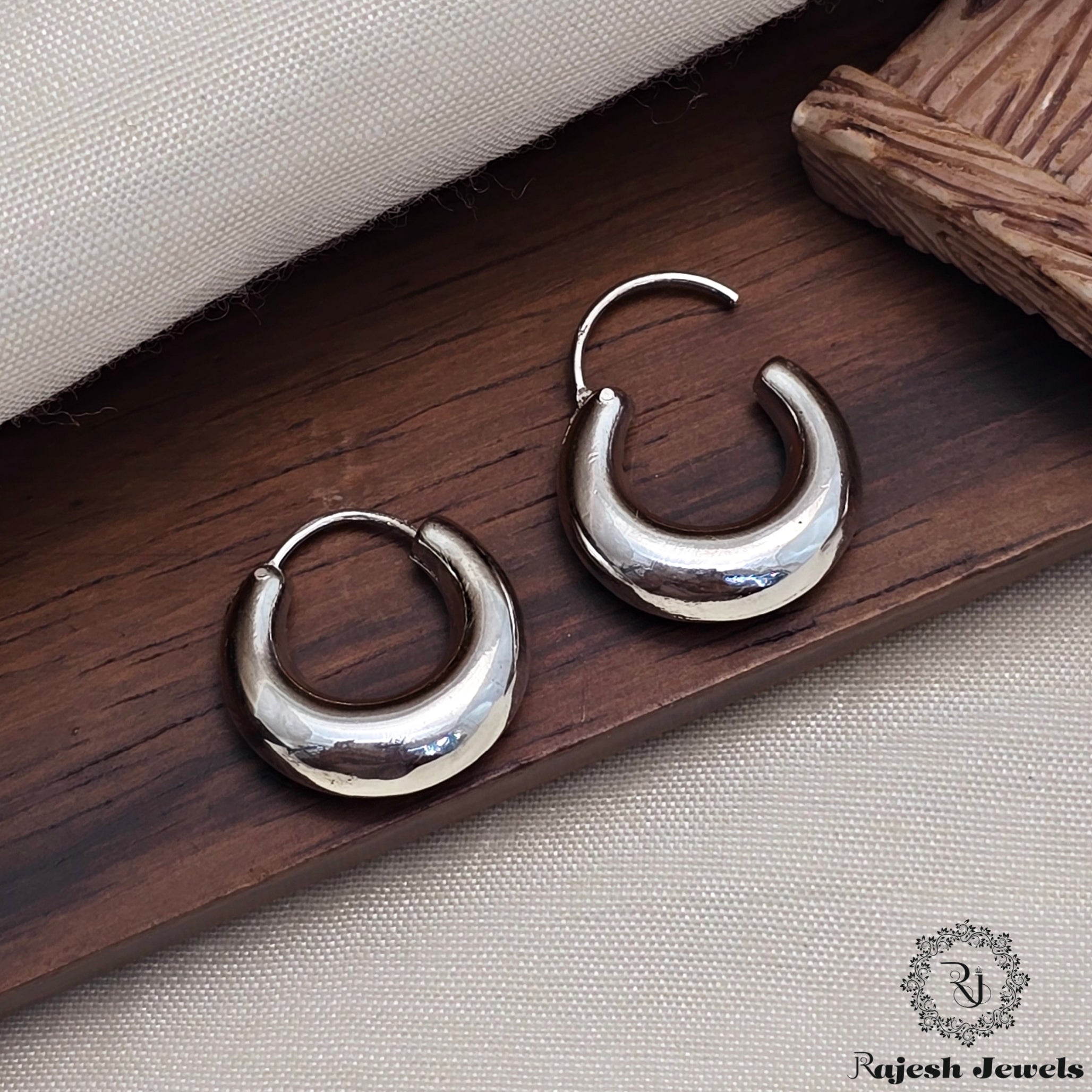 Superb Plain Hoops / Bali Earrings