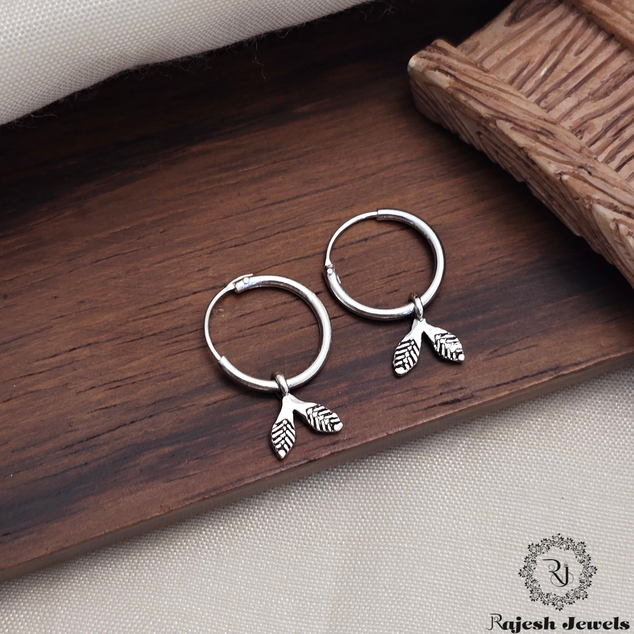 Classy Minimalistic Silver Oxidised Bali Earrings