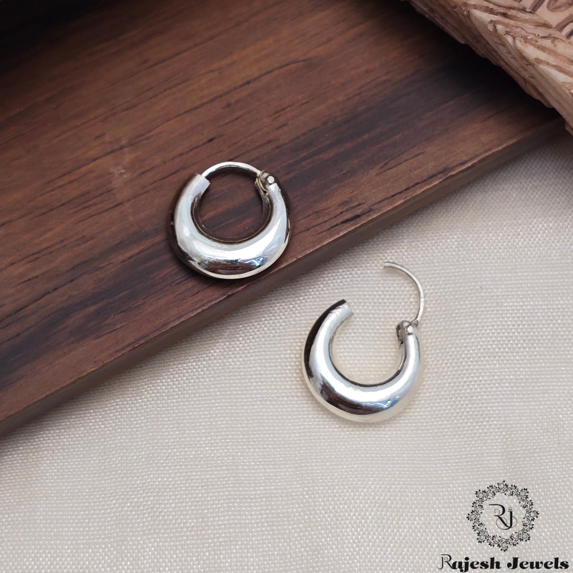 Vibrant Silver Plain Bali Earrings