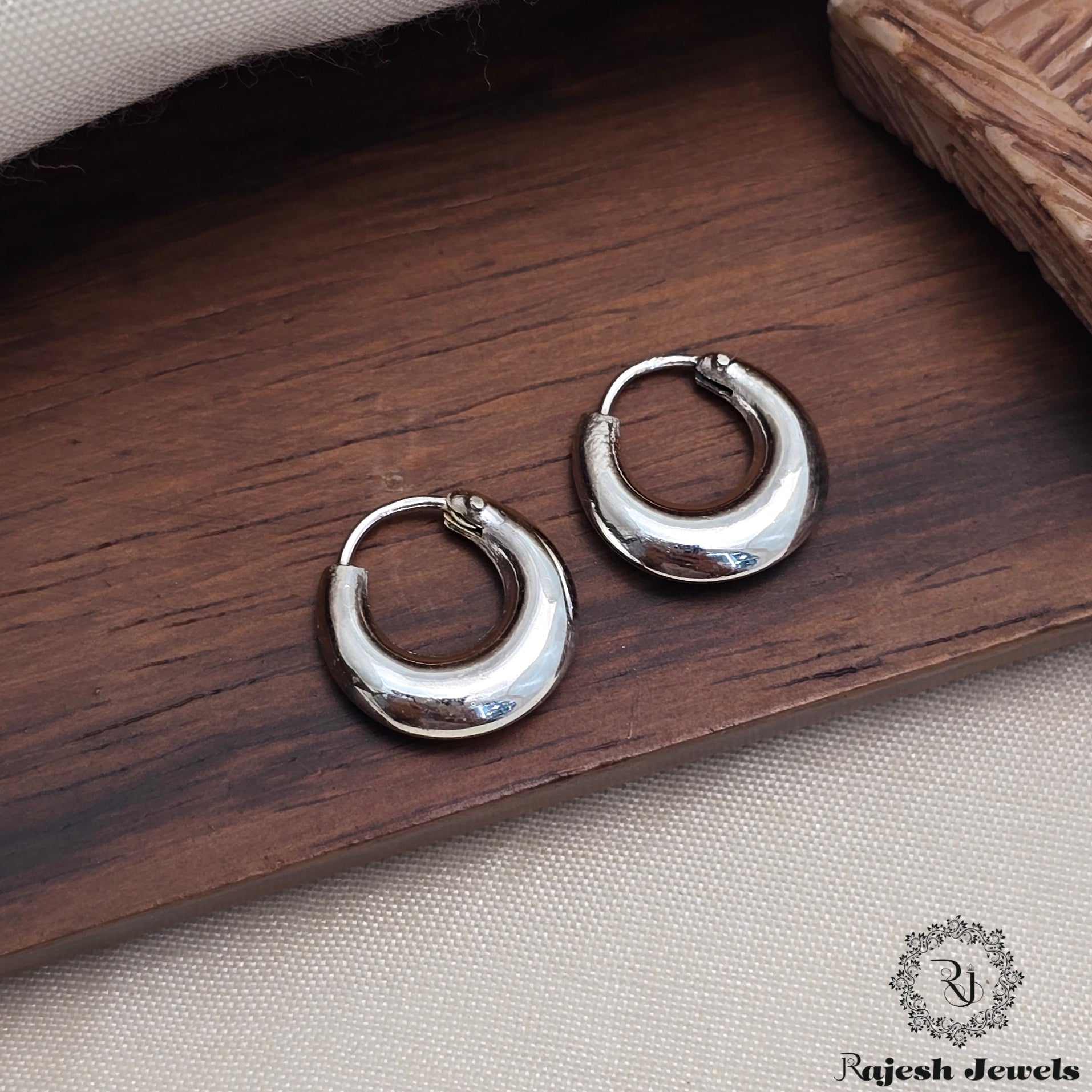 Vibrant Silver Plain Bali Earrings