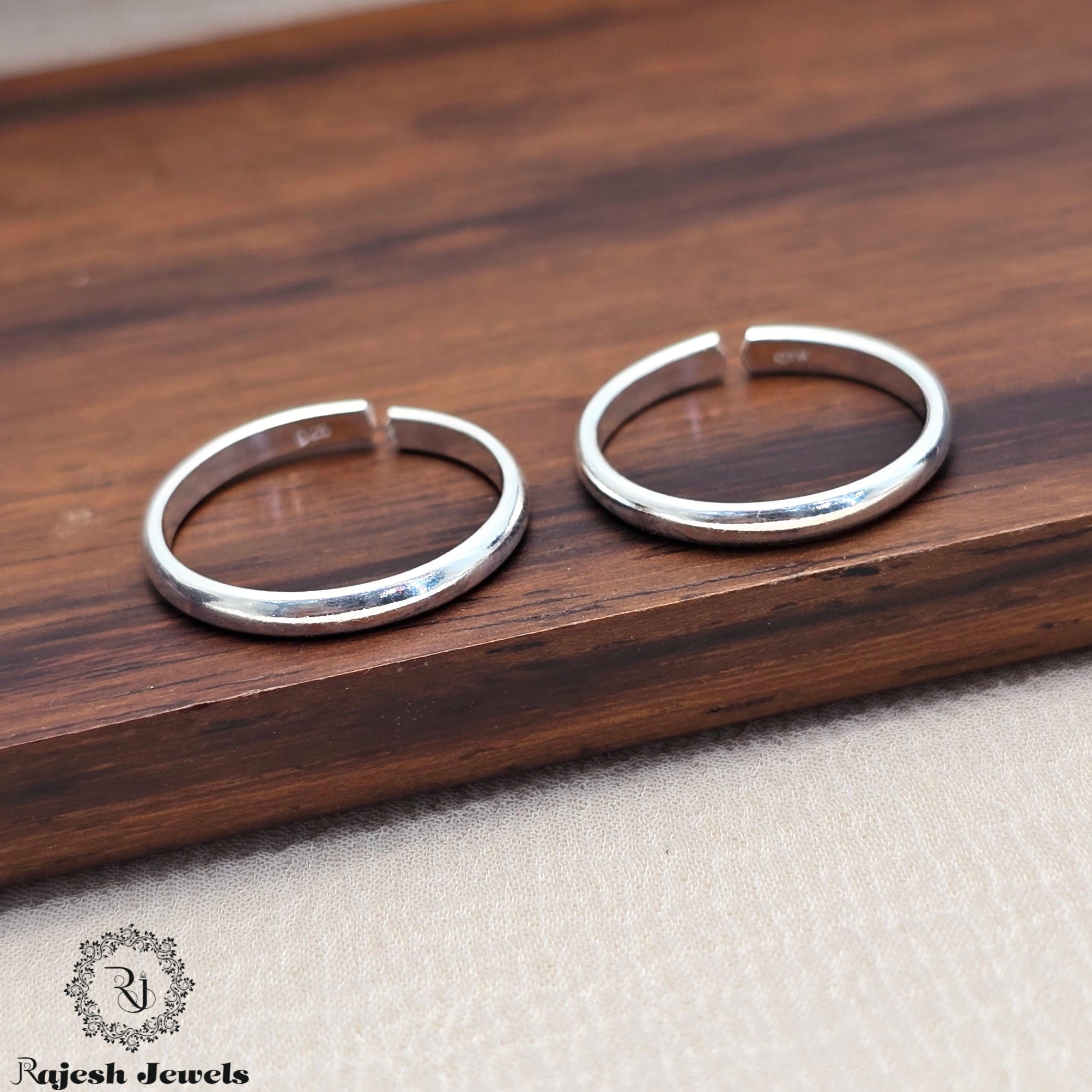Thin Plain Silver Adjustable Toerings