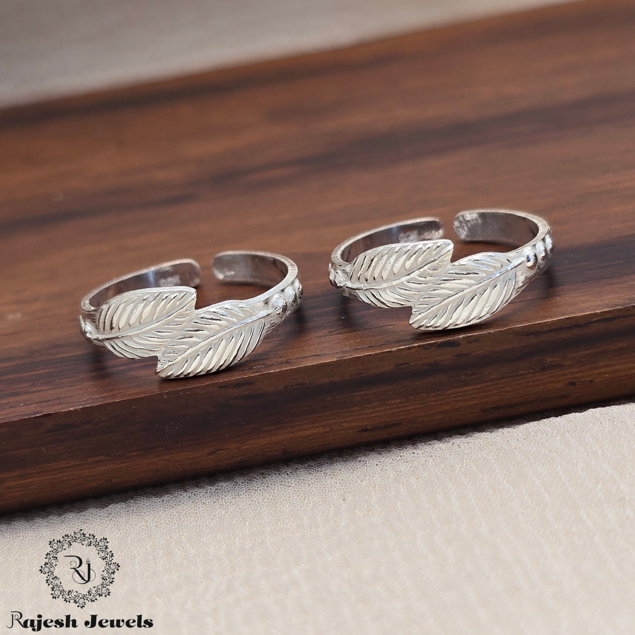 Captivating Silver Adjustable Toerings