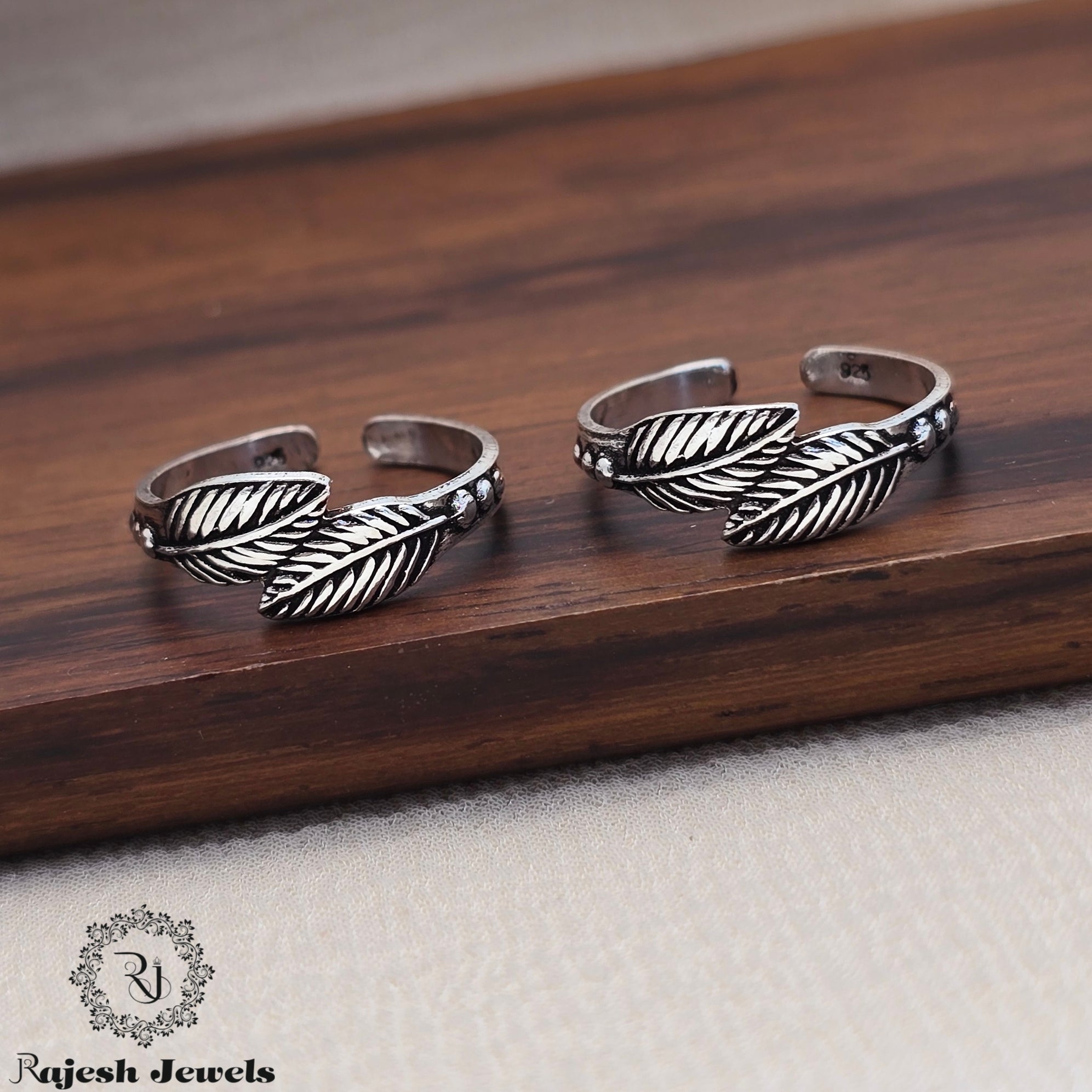 Fashionable Leafy Adjustable Toerings
