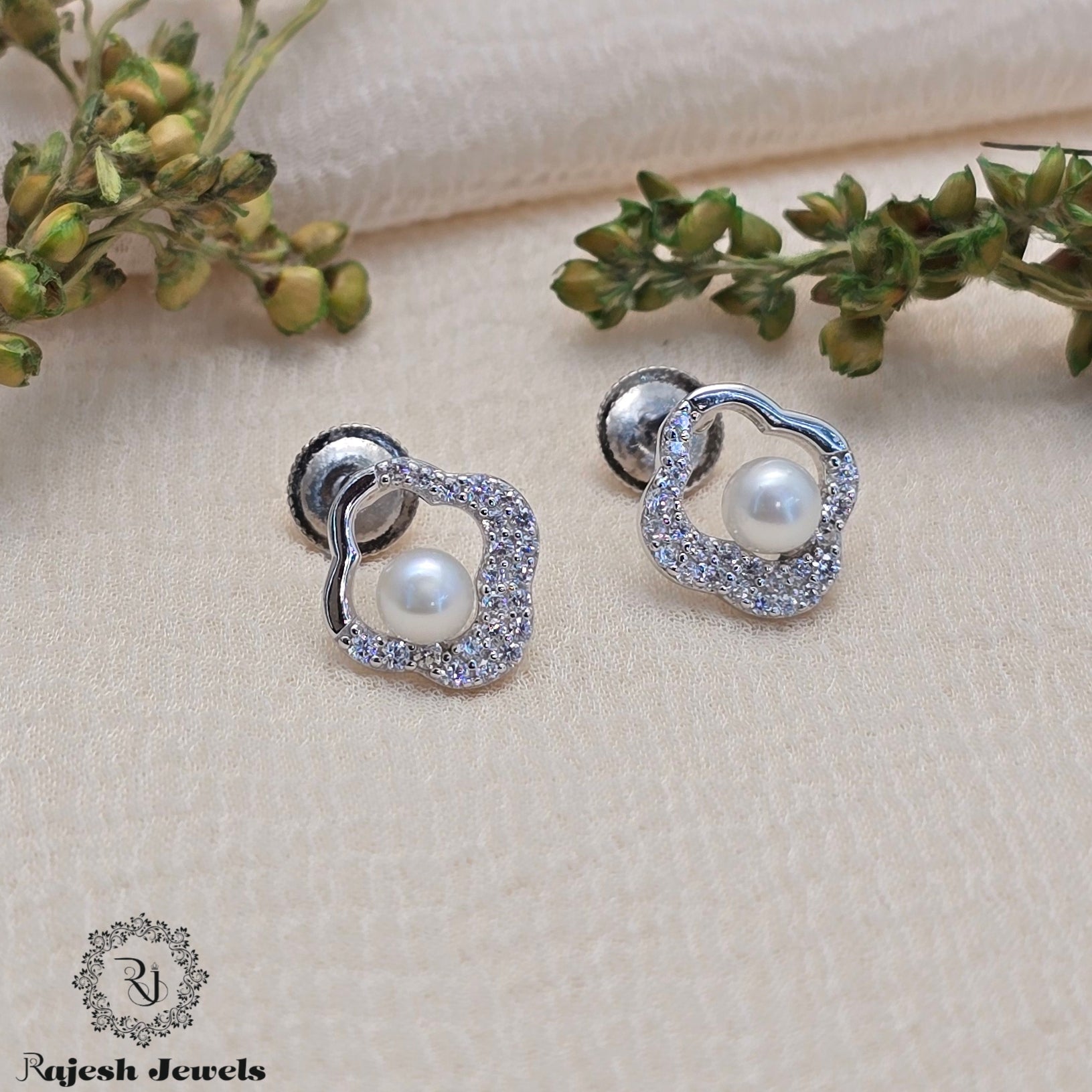 Impressive Cz South Screw Studs