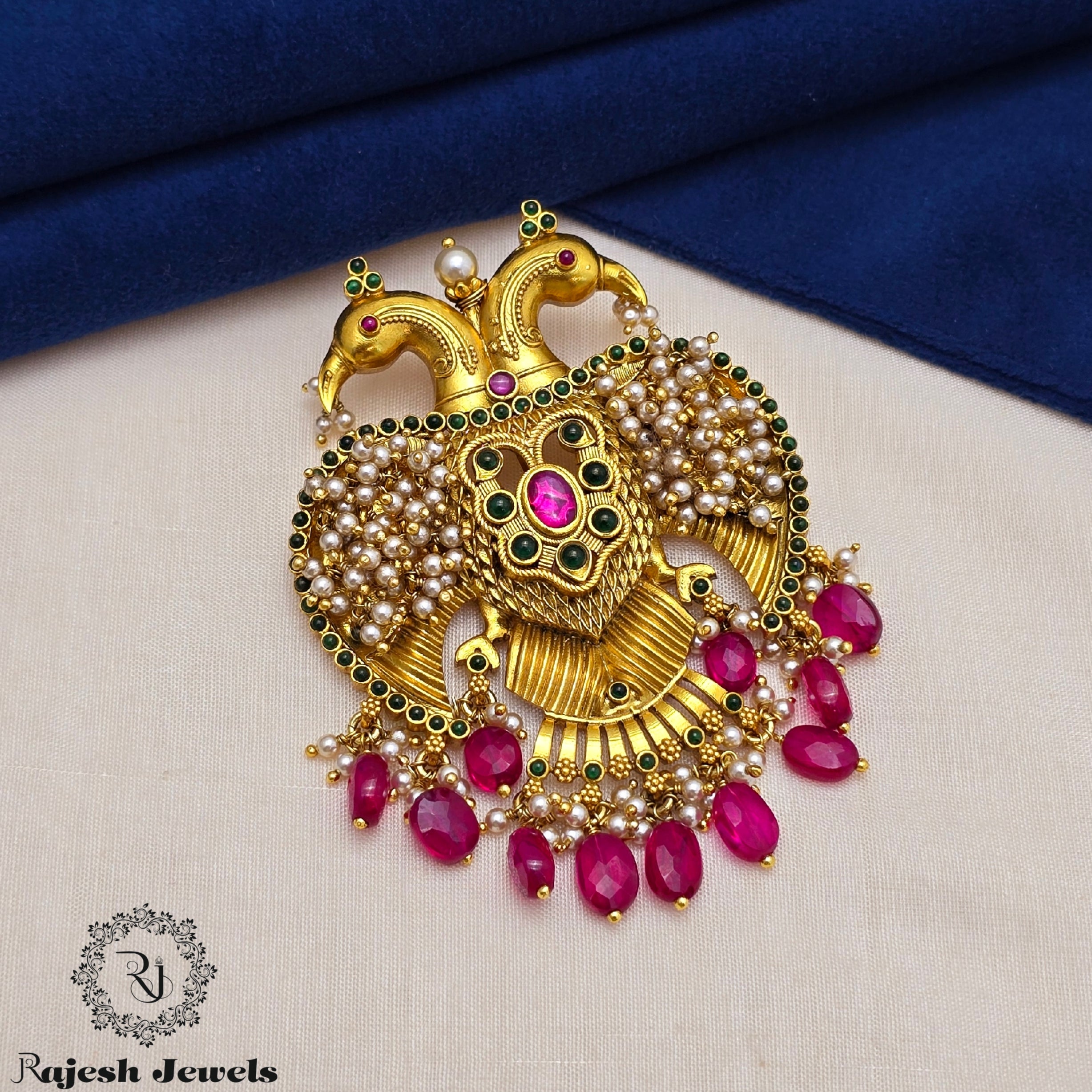 Picturesque Antique Finish Gandaberunda Pendant