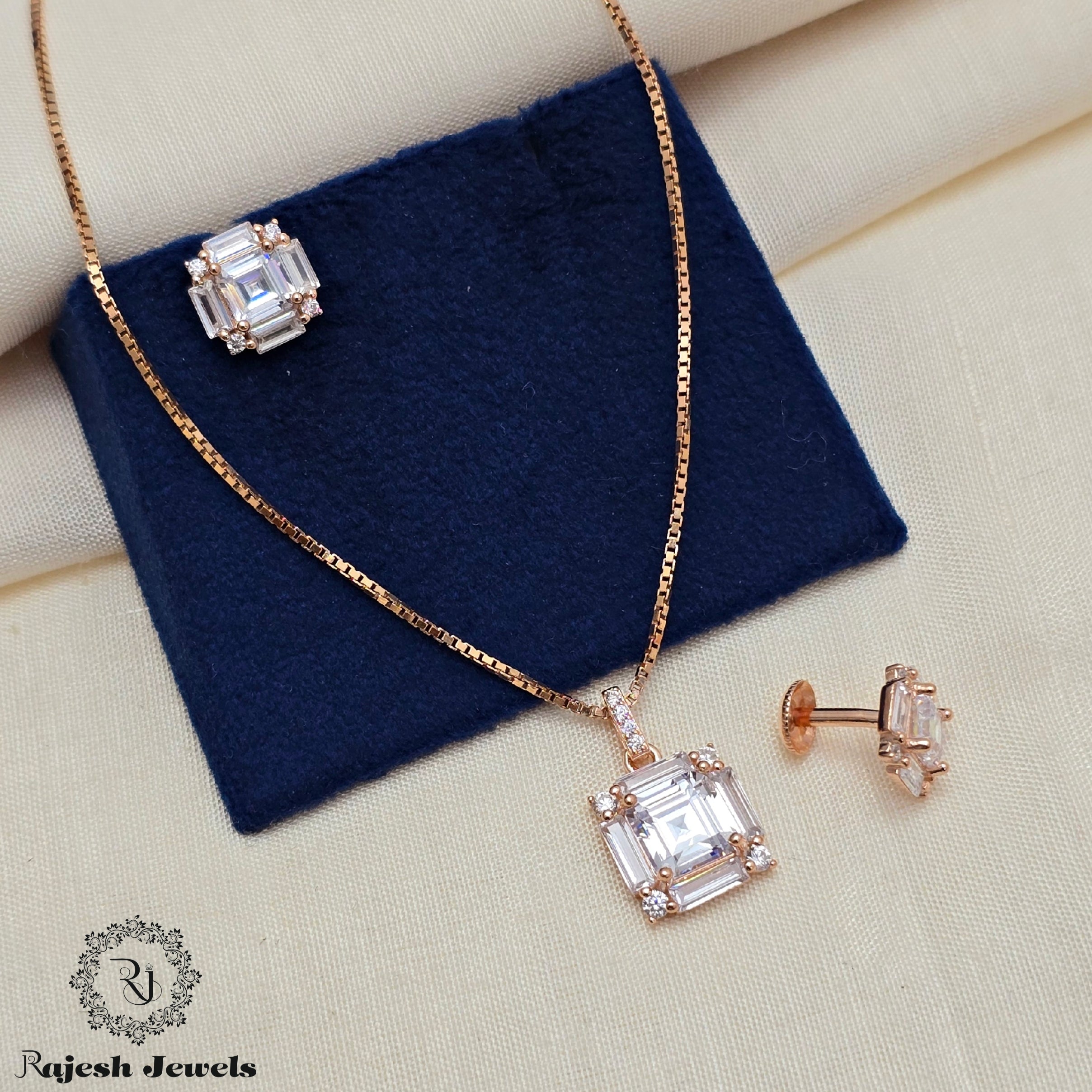 Amazing Square Cz Pendant Set