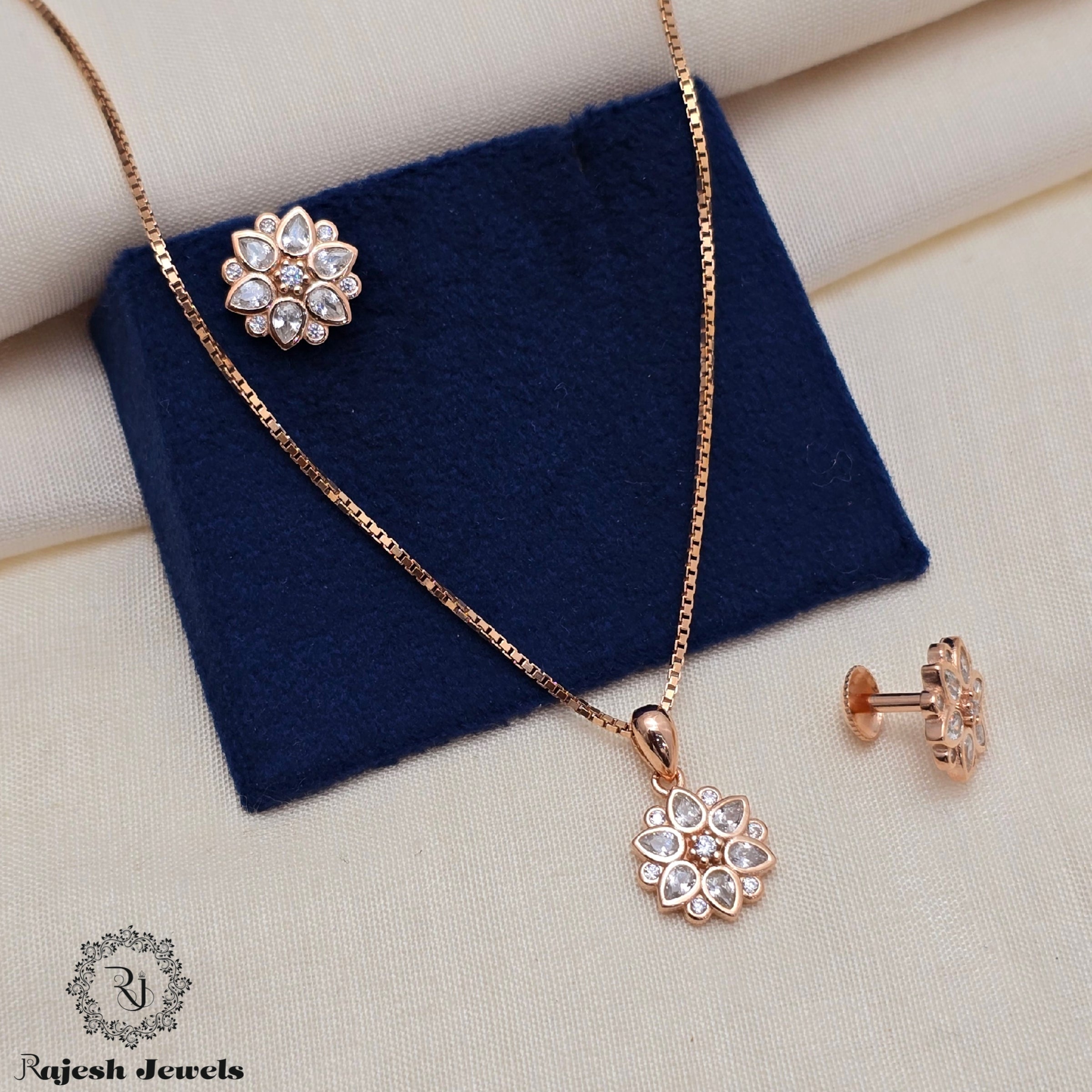 Mesmerizing Floral Cz Pendant Set