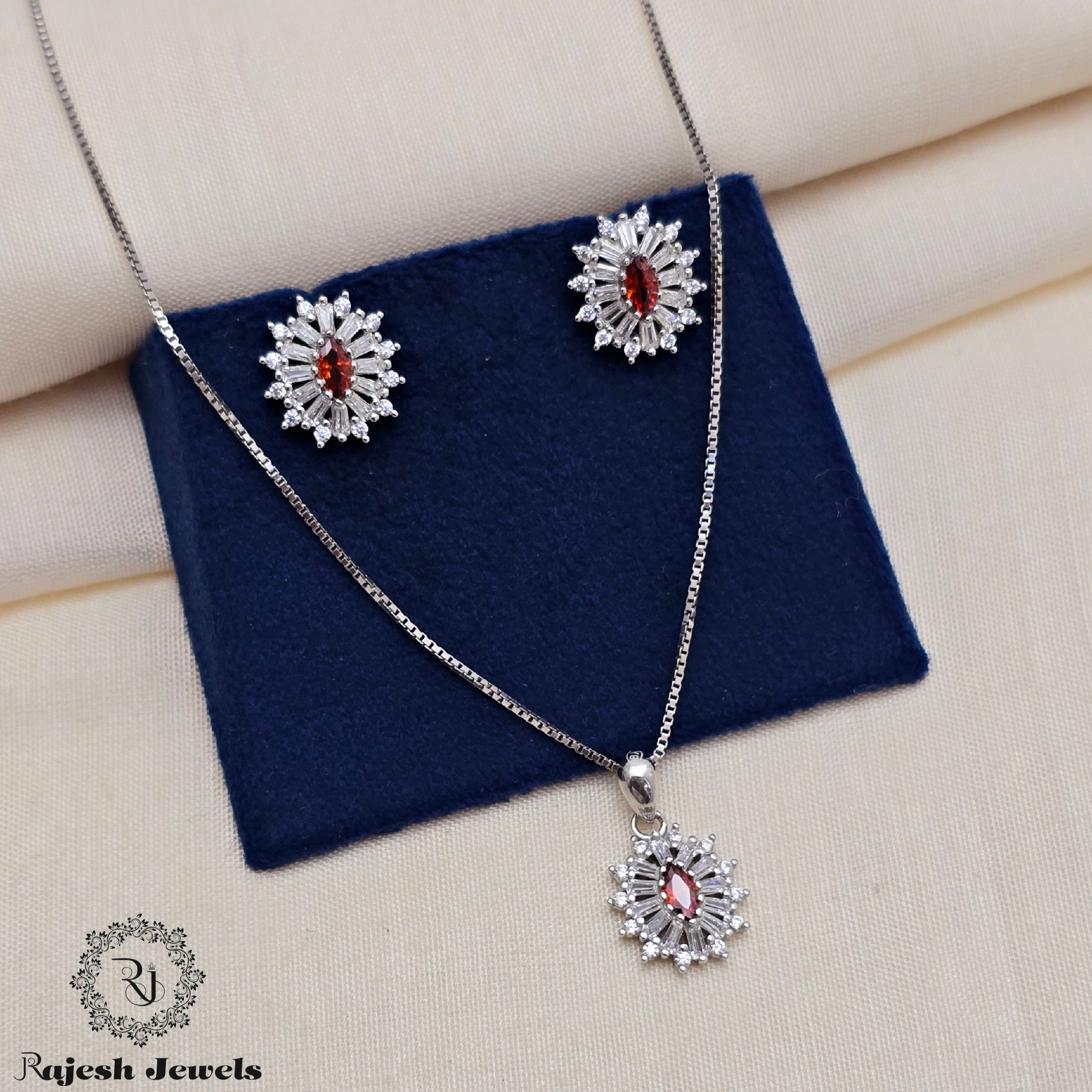Wonderful Cz Silver Pendant Set