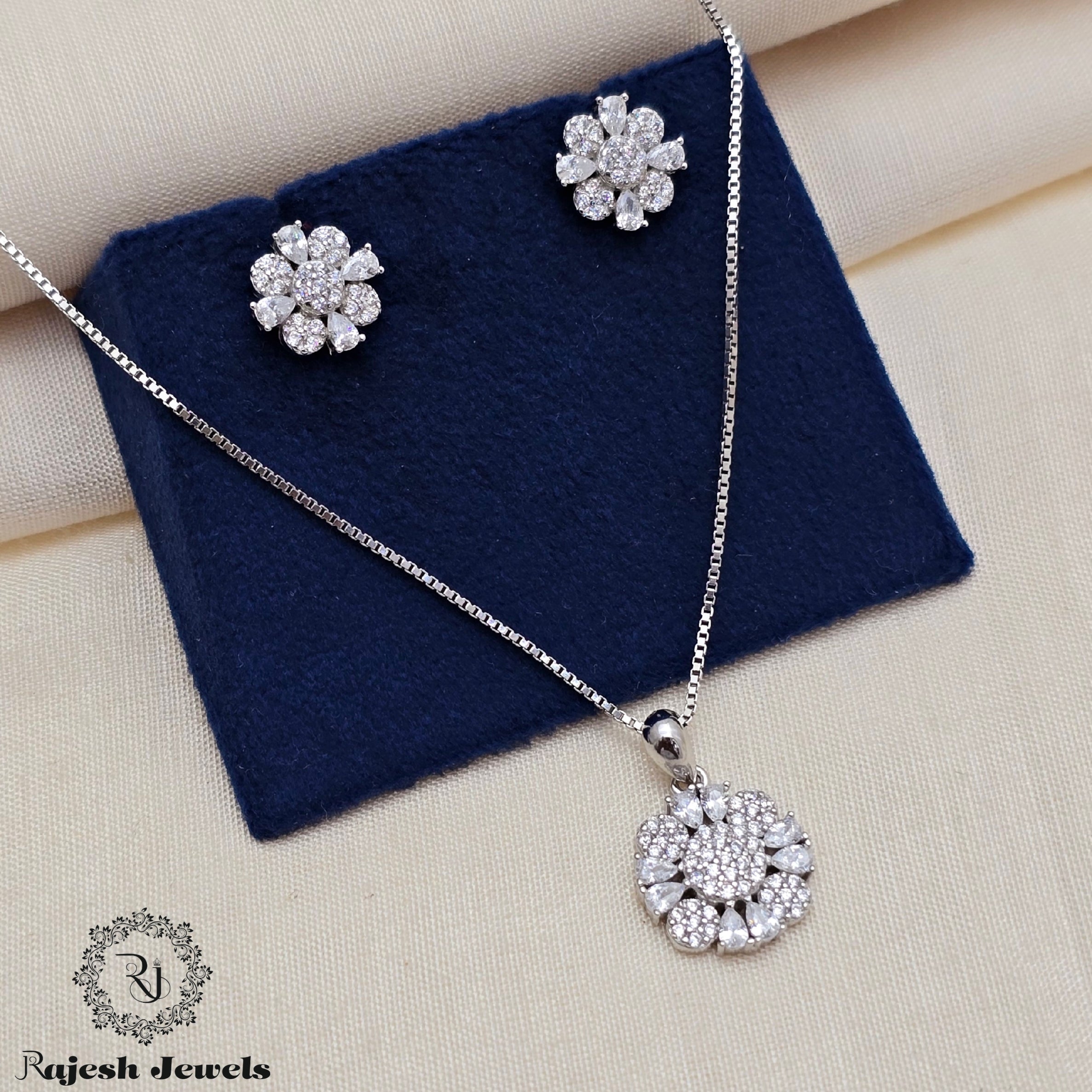 Cute Cz Rodhium Finish Pendant Set