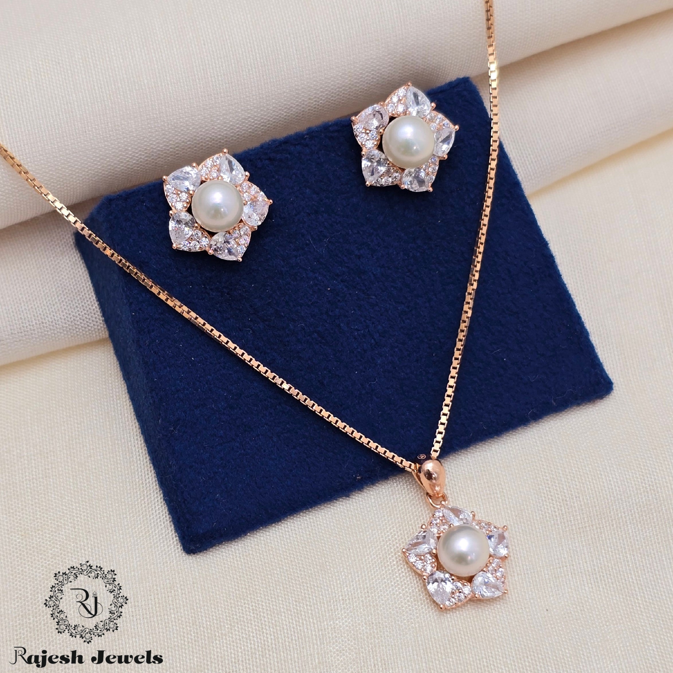 Excellent Pearl Cz Pendant Set