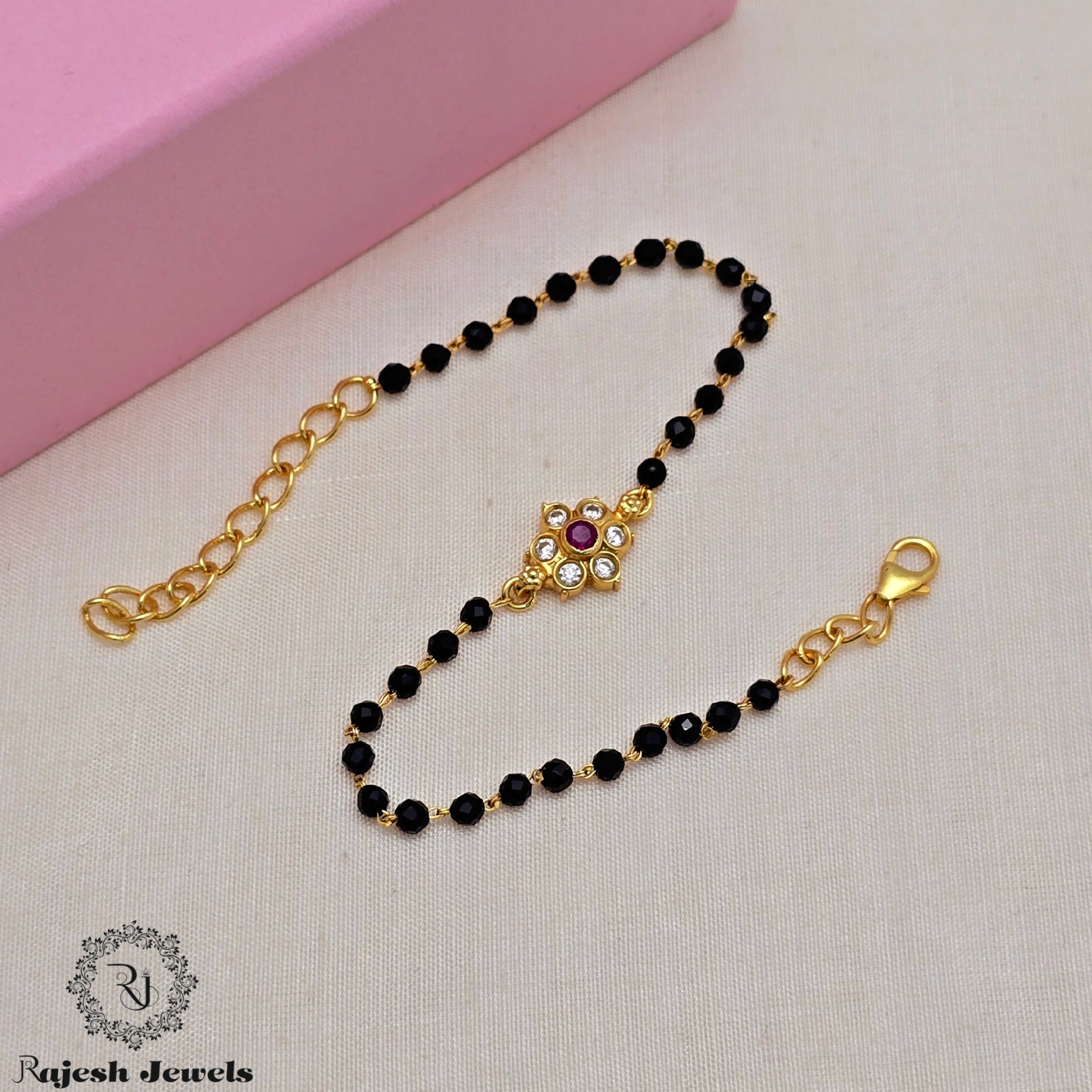 Exceptional Hand Karimani Bracelet