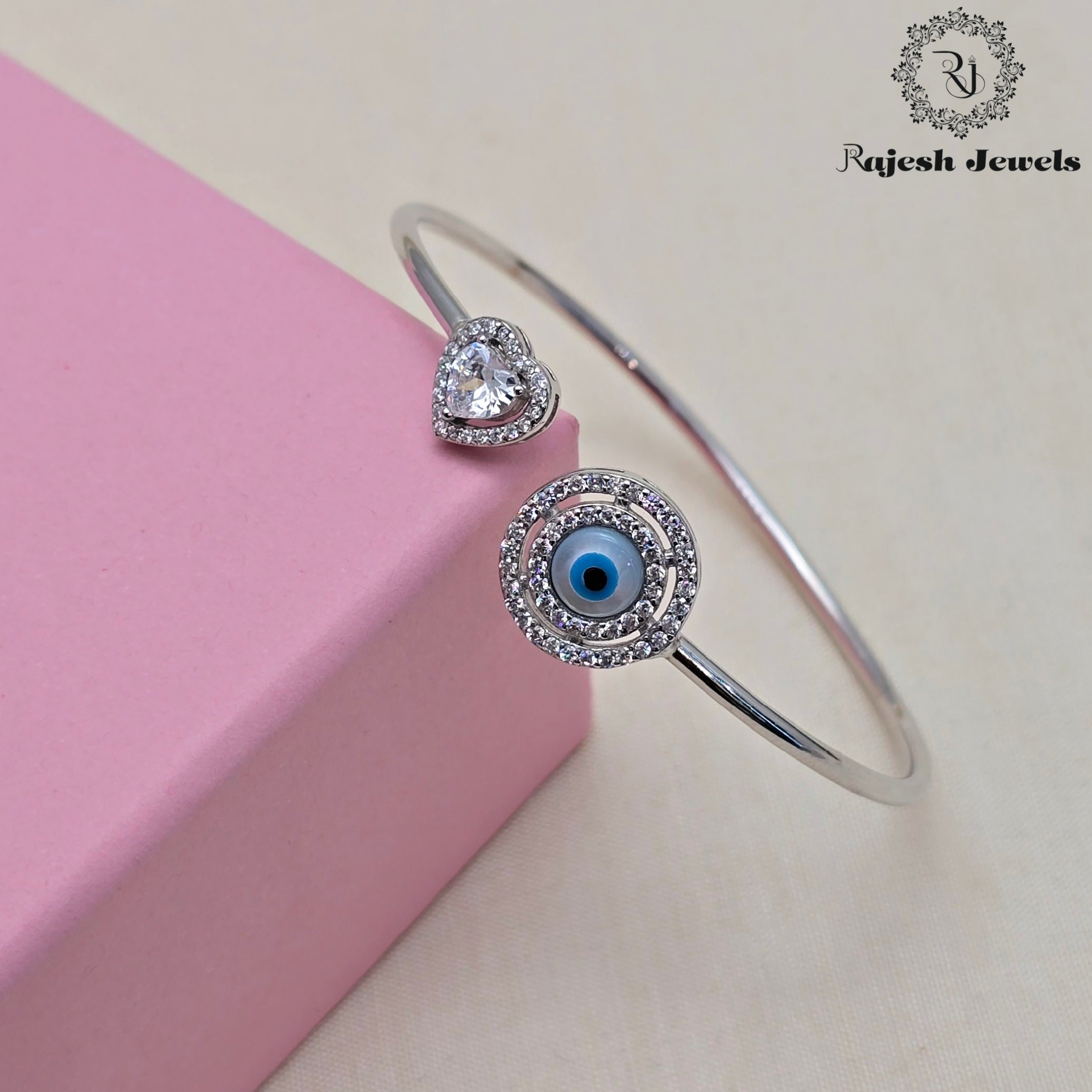 Glorified Evileye Cz Flexi Hand Bracelet