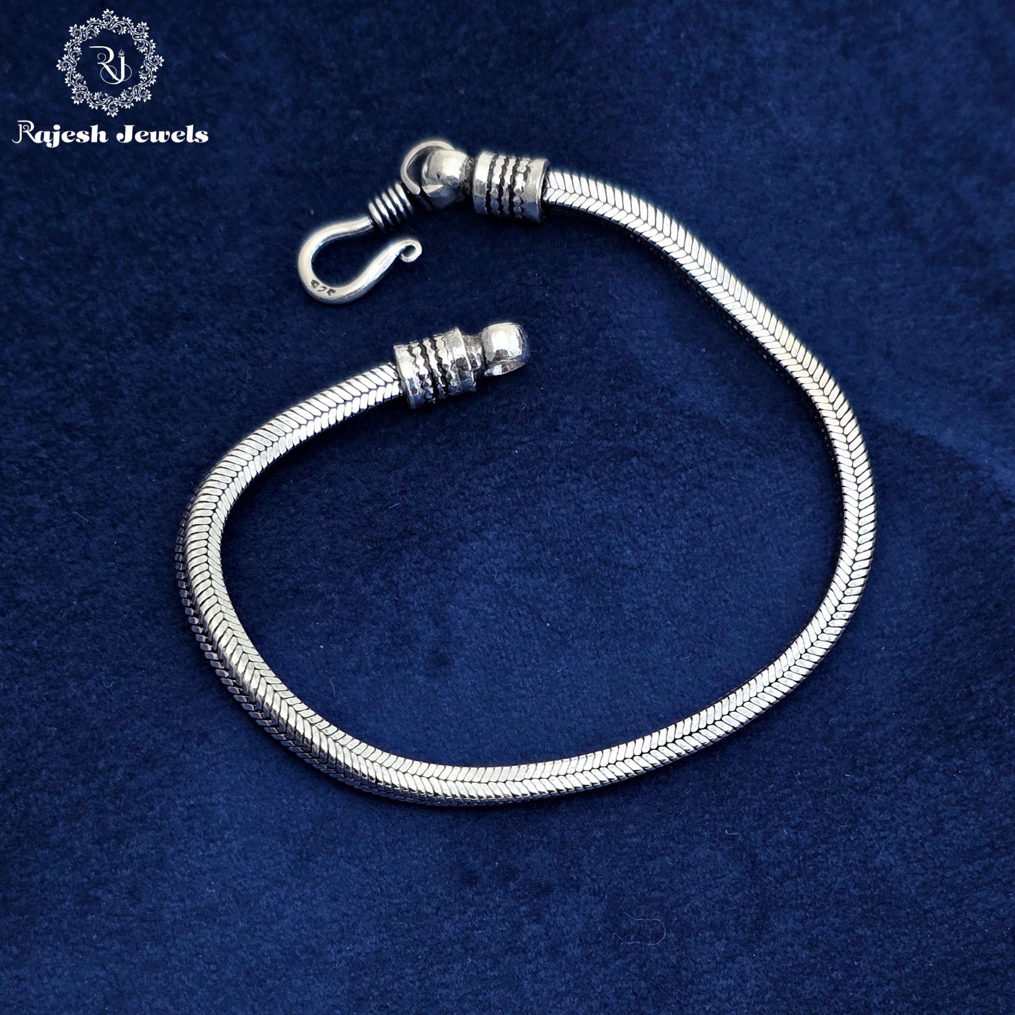 Alluring Oxidised Men's Bracelet