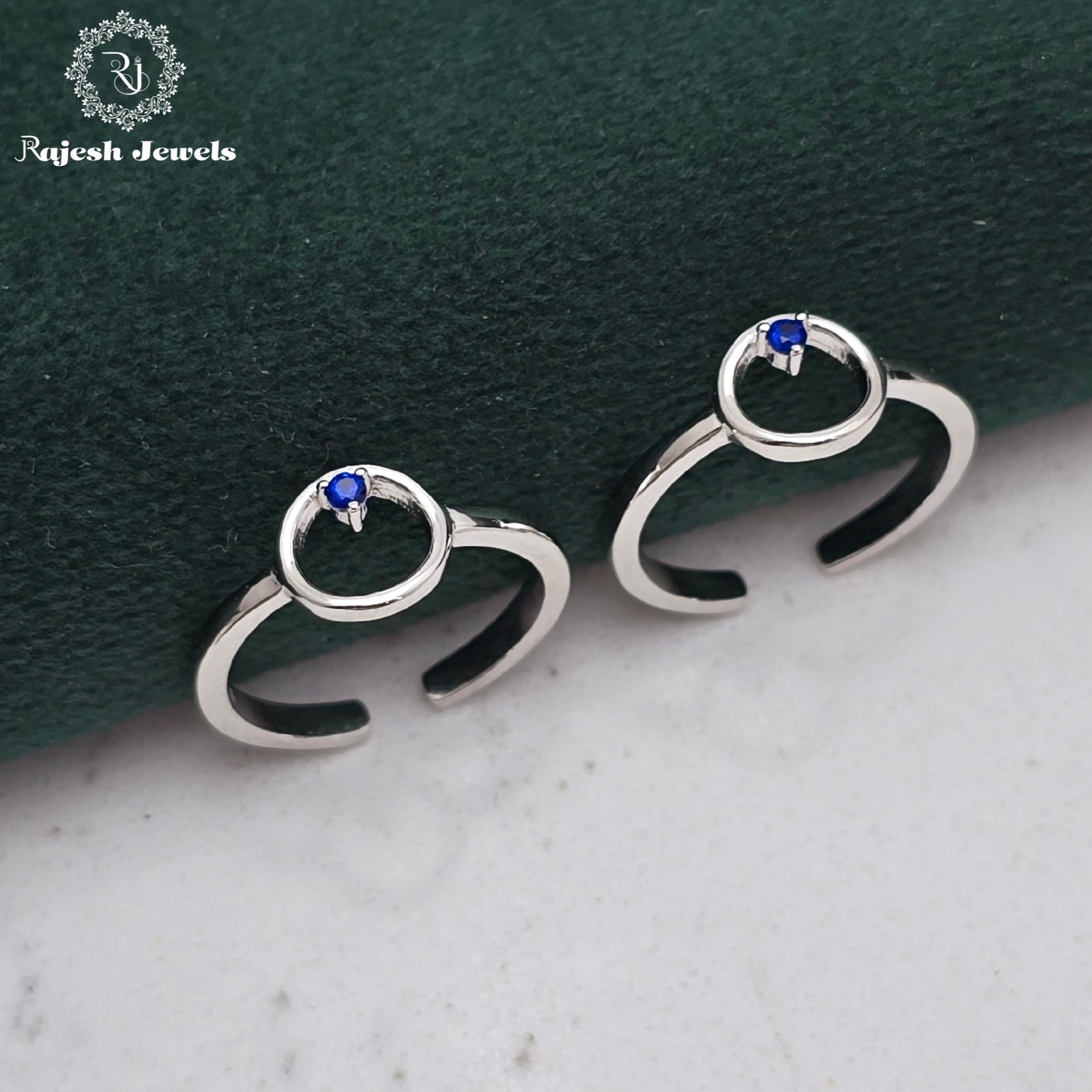 Elegant Blue Cz Toerings