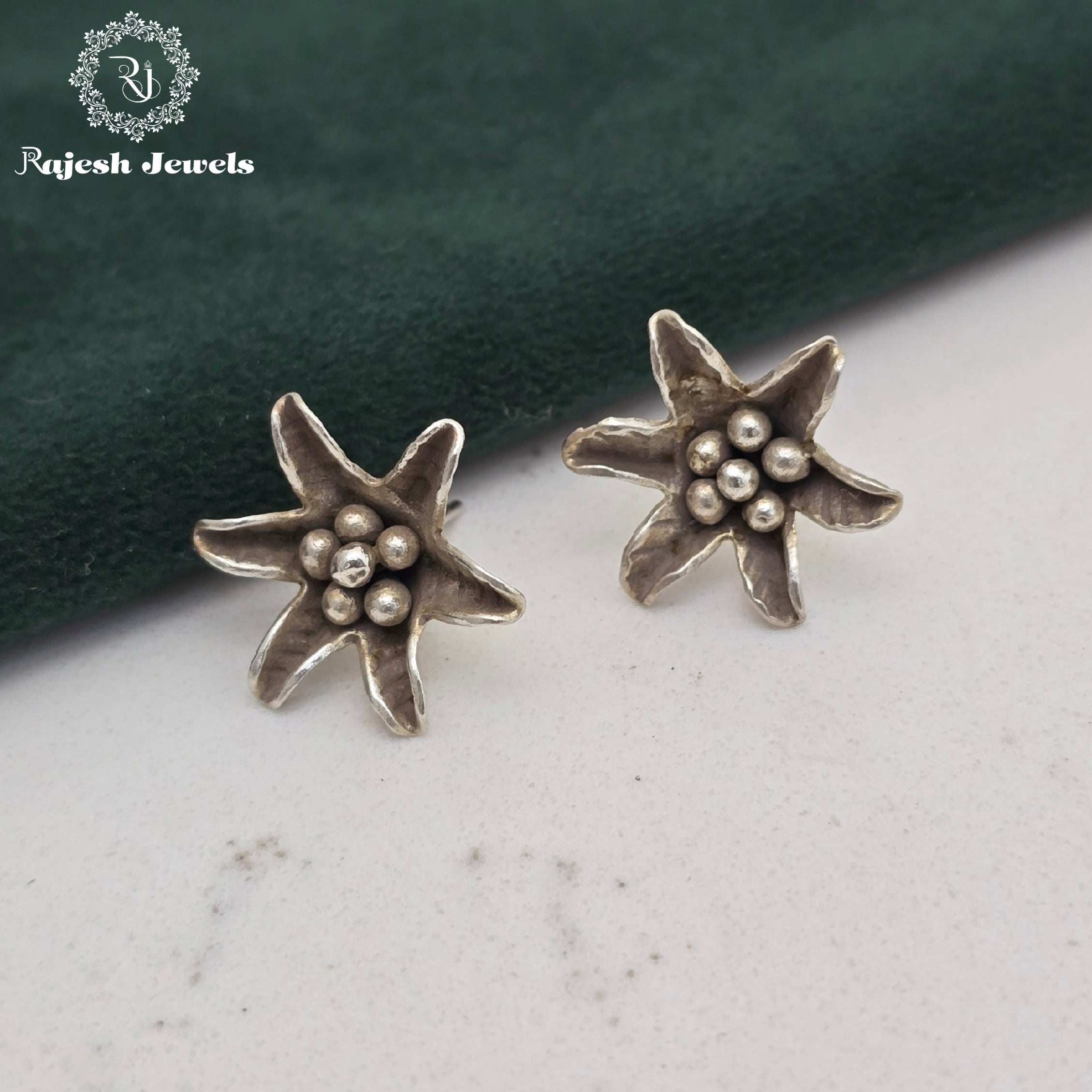 Elegant Stud Earrings