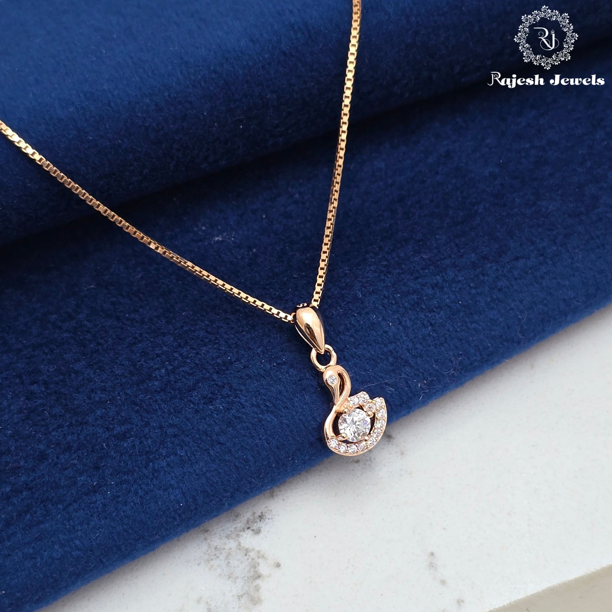 Minimalistic Swan Chain & Pendant