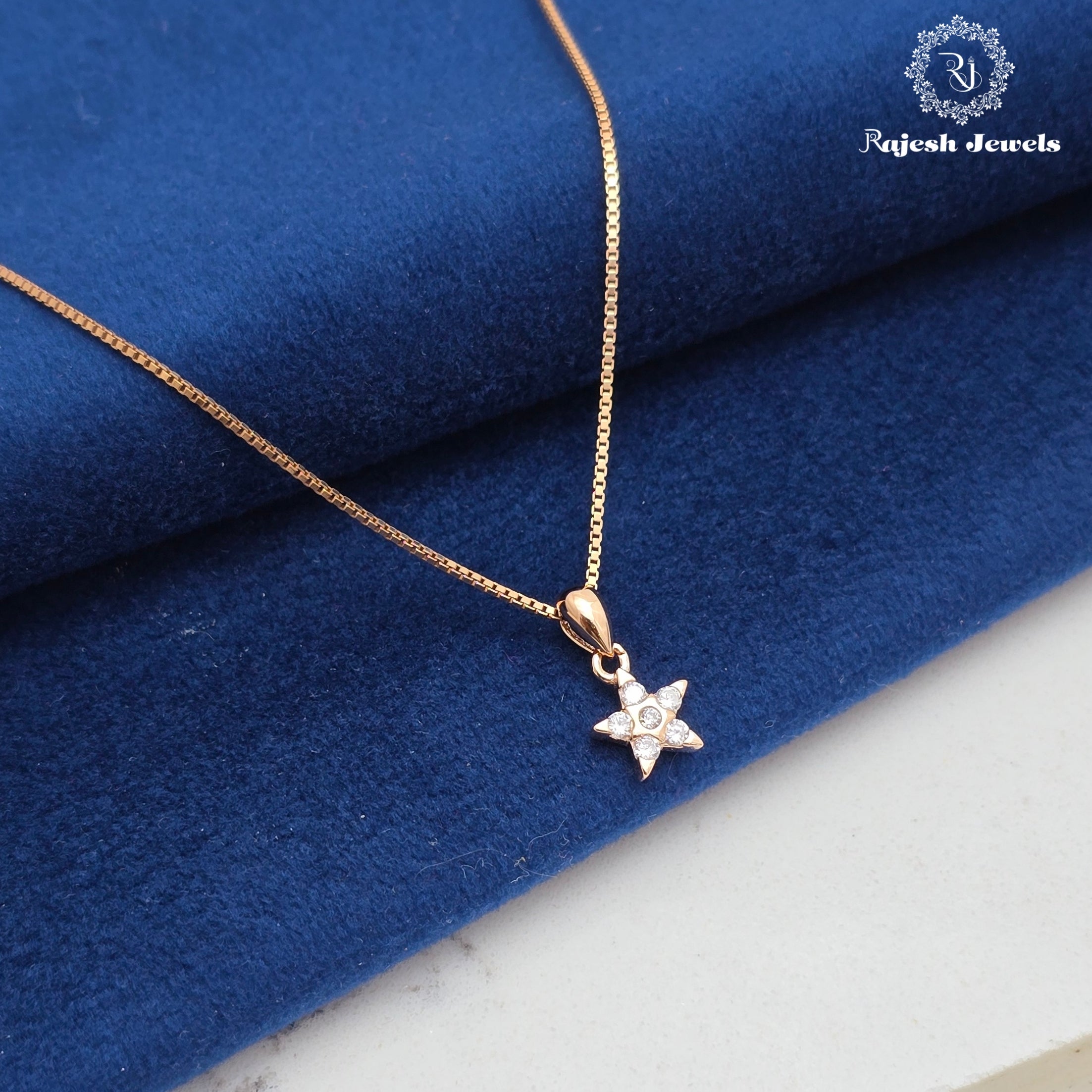 Mesmerizing Rosegold Chain & Pendant