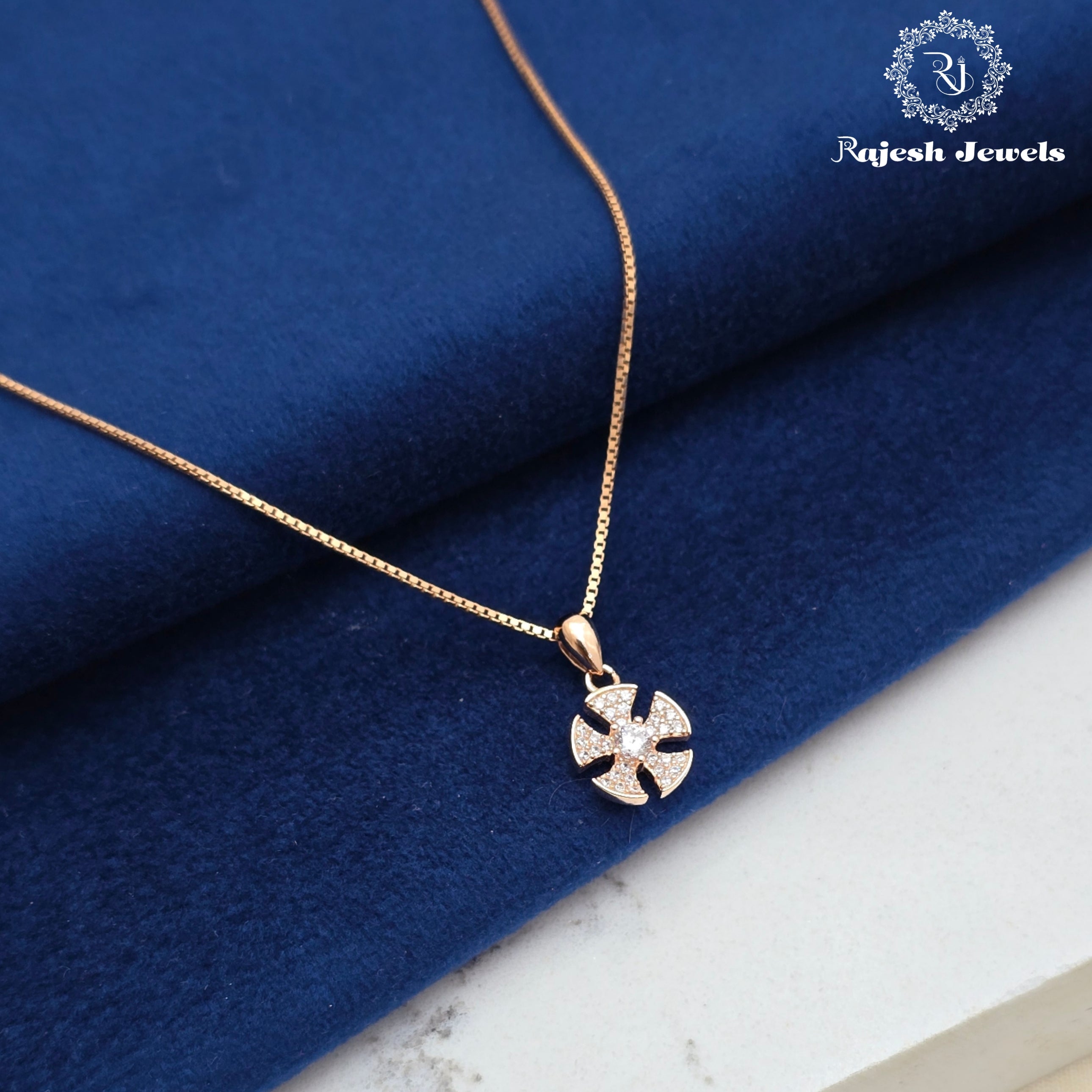 Exquisite Cz Rosegold Chain & Pendant
