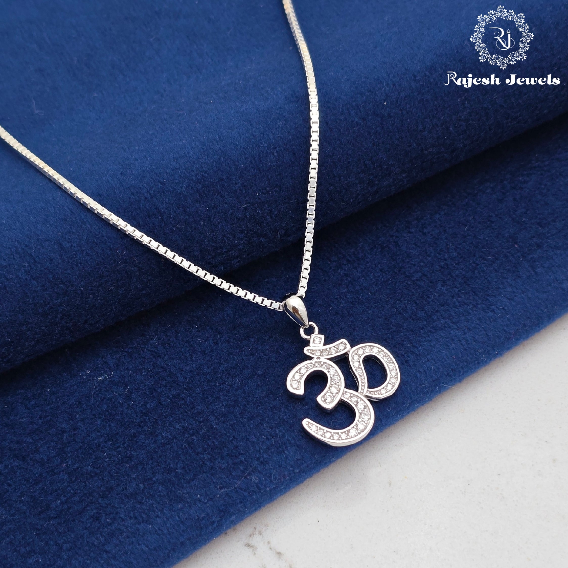 Divine Om Chain & Pendant
