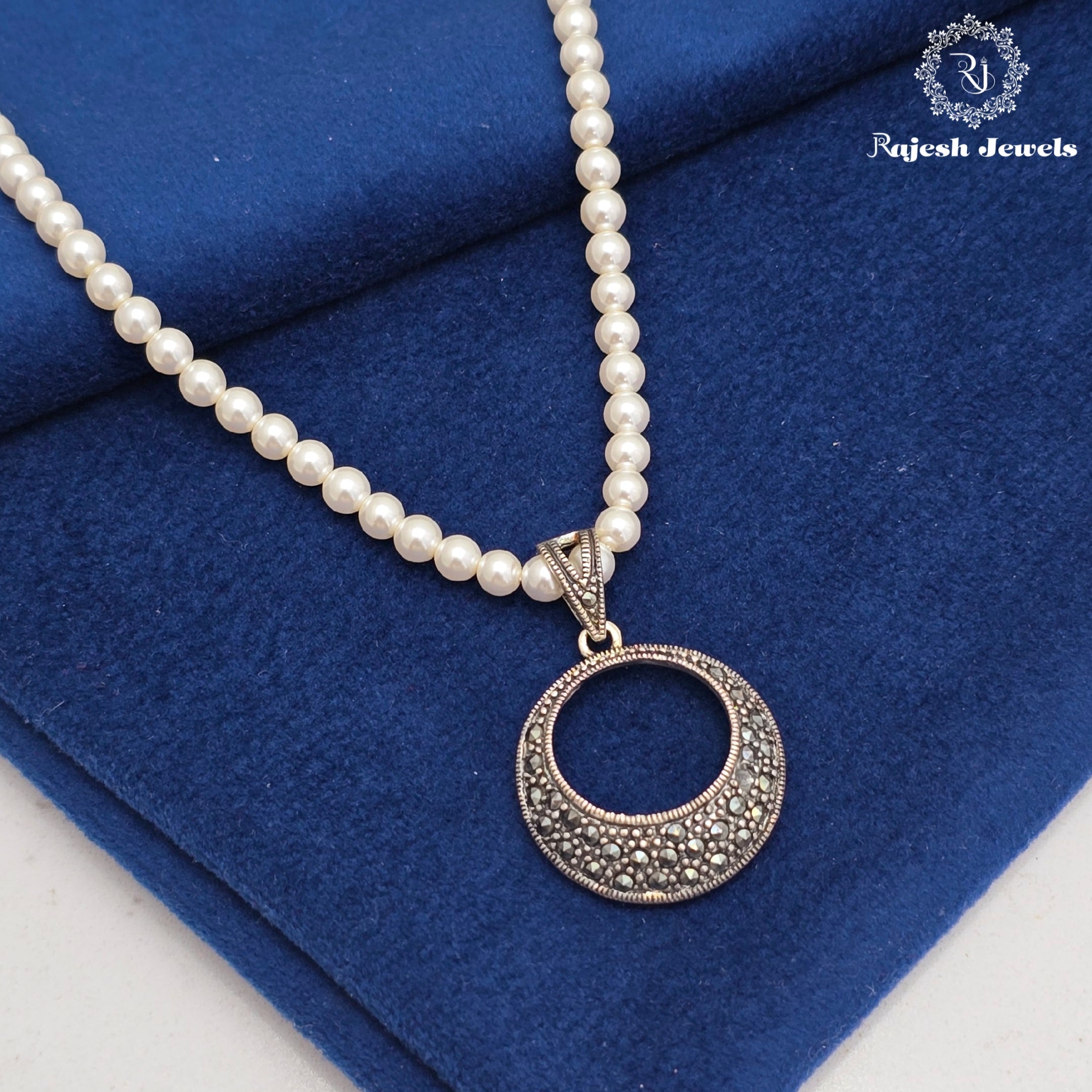 Vibrant Marcasite Pearl Necklace