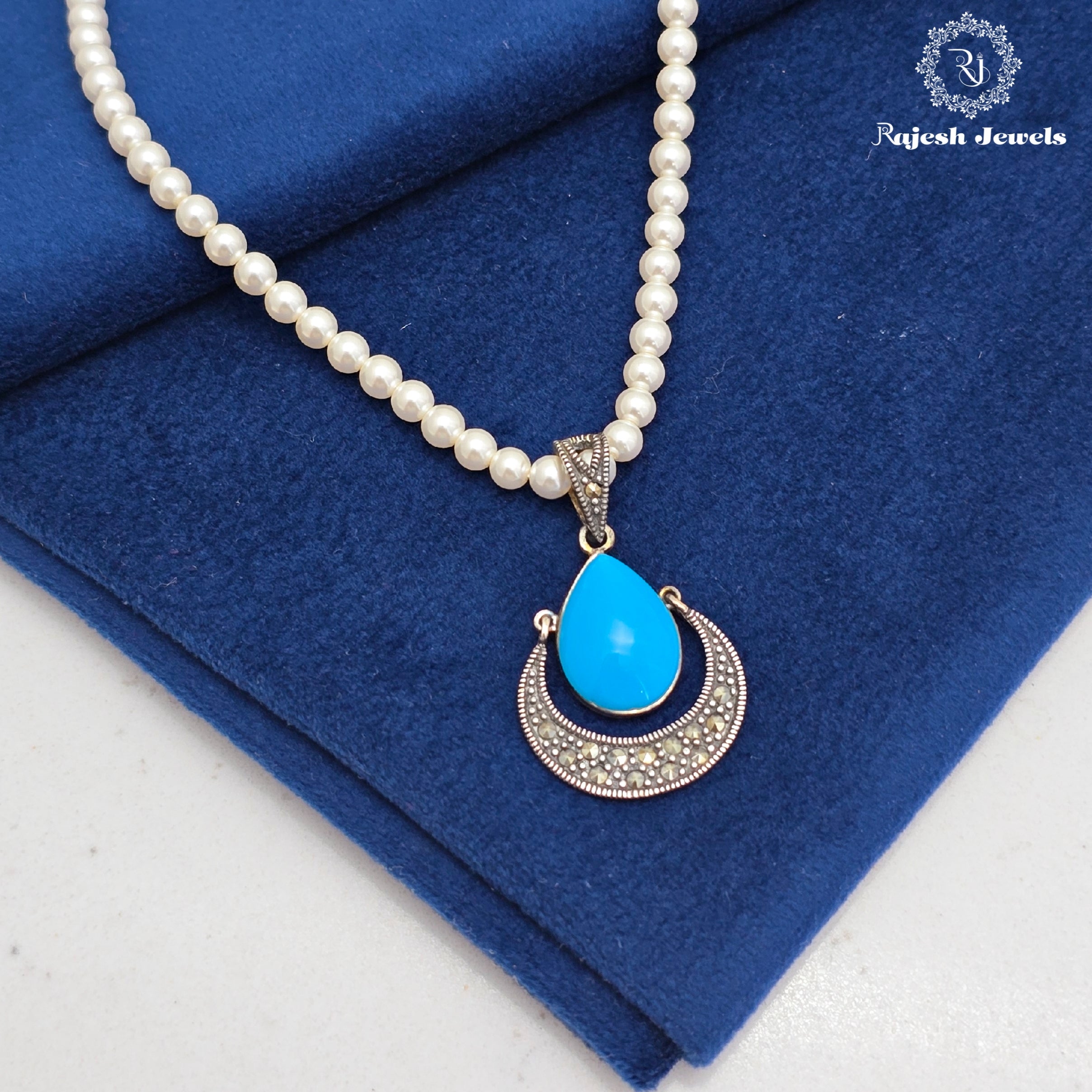 Fantastic Turquoise Pearl Necklace