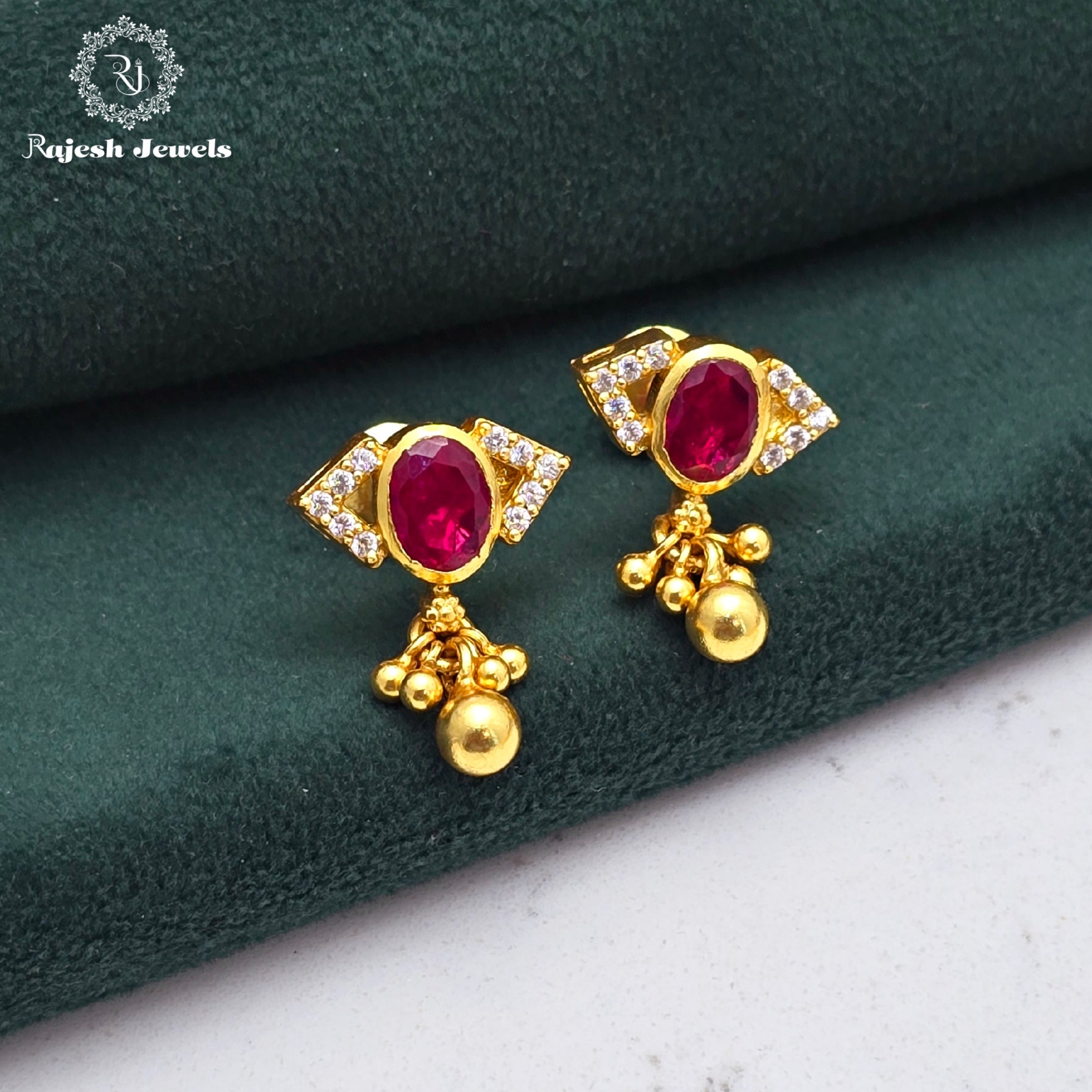 Radiant Simple Stud Earrings
